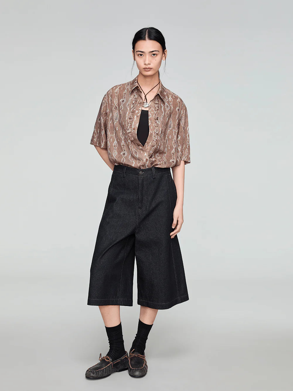 OPICLOTH Retro Woodgrain Full-Print Ruffle Half Shirt