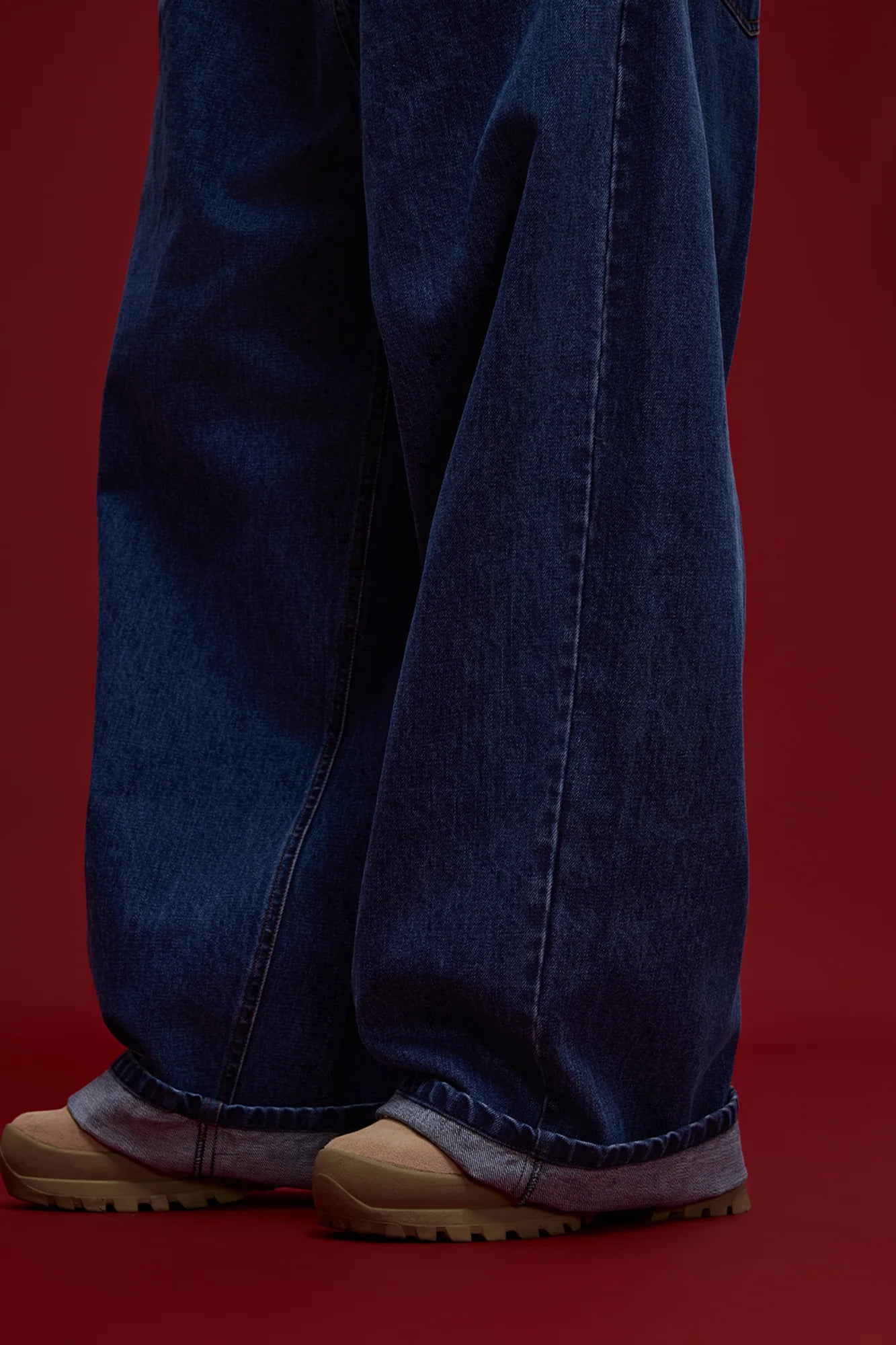 BANANA CLUB Essential Washed Wide-Leg Jeans