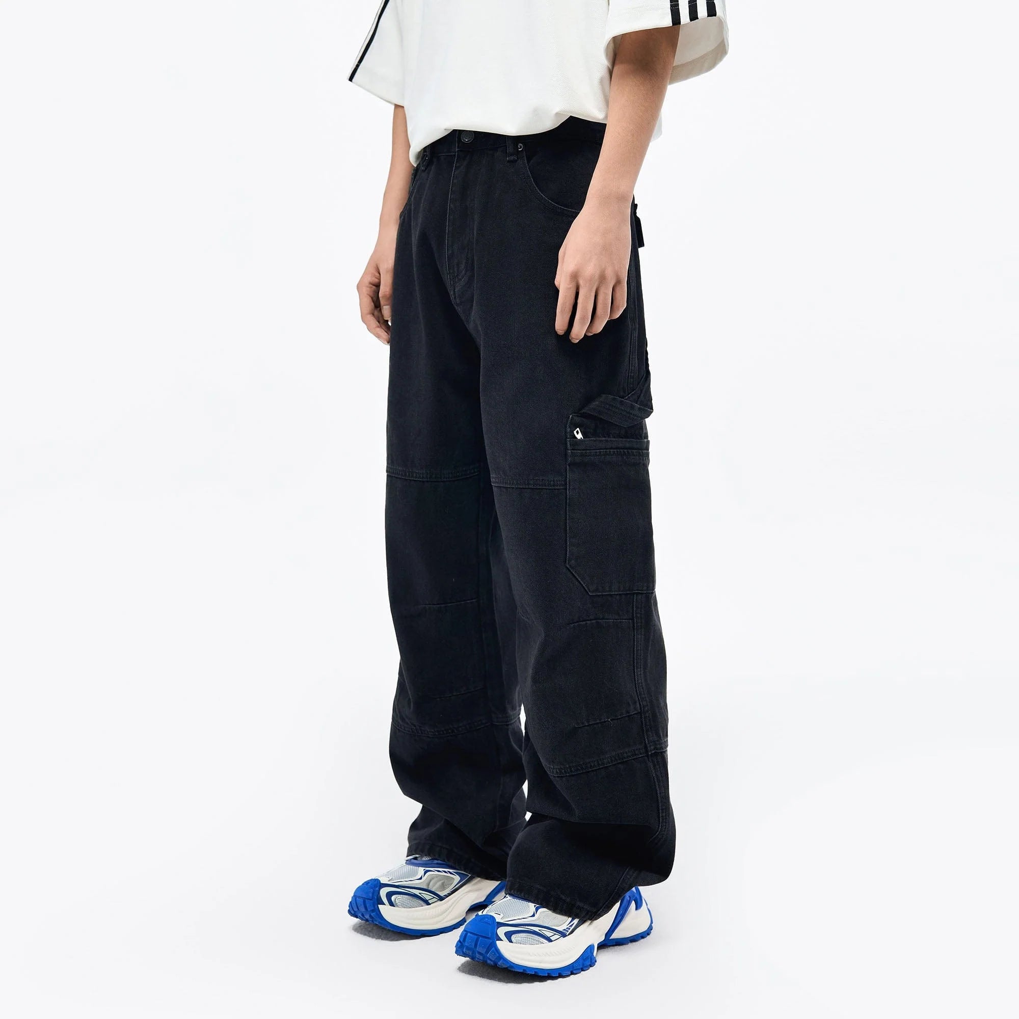 OVERLAPS Washed Multi-Pocket Cargo Jeans