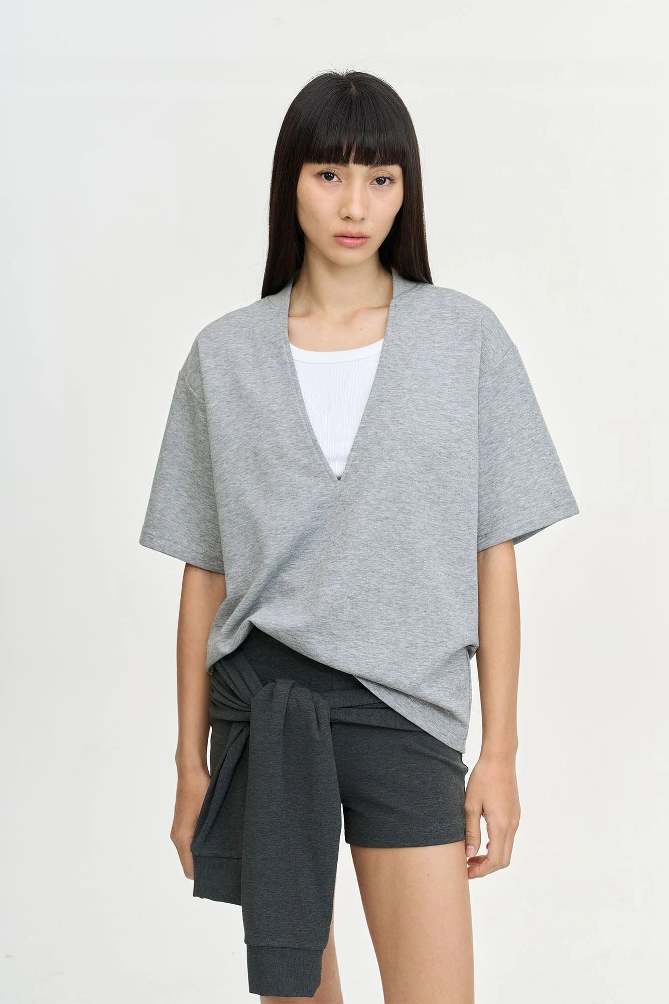 LEONSENSE Essential Deep V-Cut T-Shirt