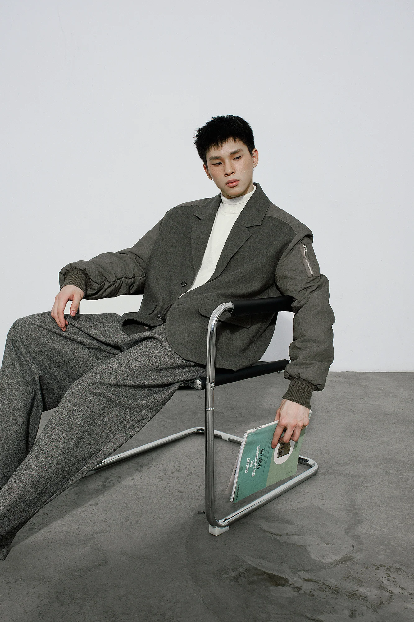 SAME FLOW Multi-Pocket Paneled Bomber-Sleeve Suit Jacket