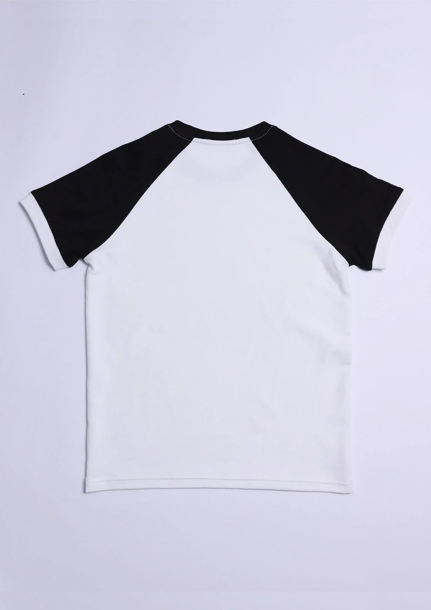 KADAKADA Essential Contrast Raglan Kitty Graphic T-Shirt