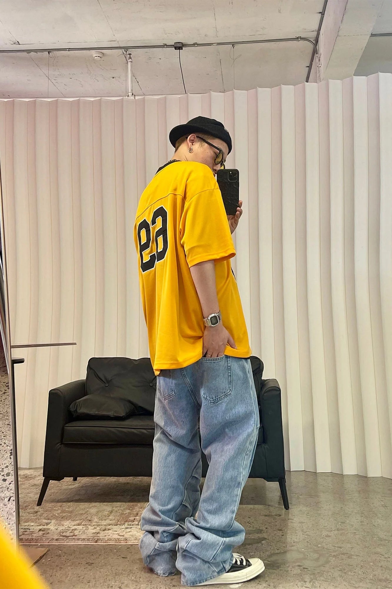 ME DA IGUAL Deconstructed Washed Ruched Jeans