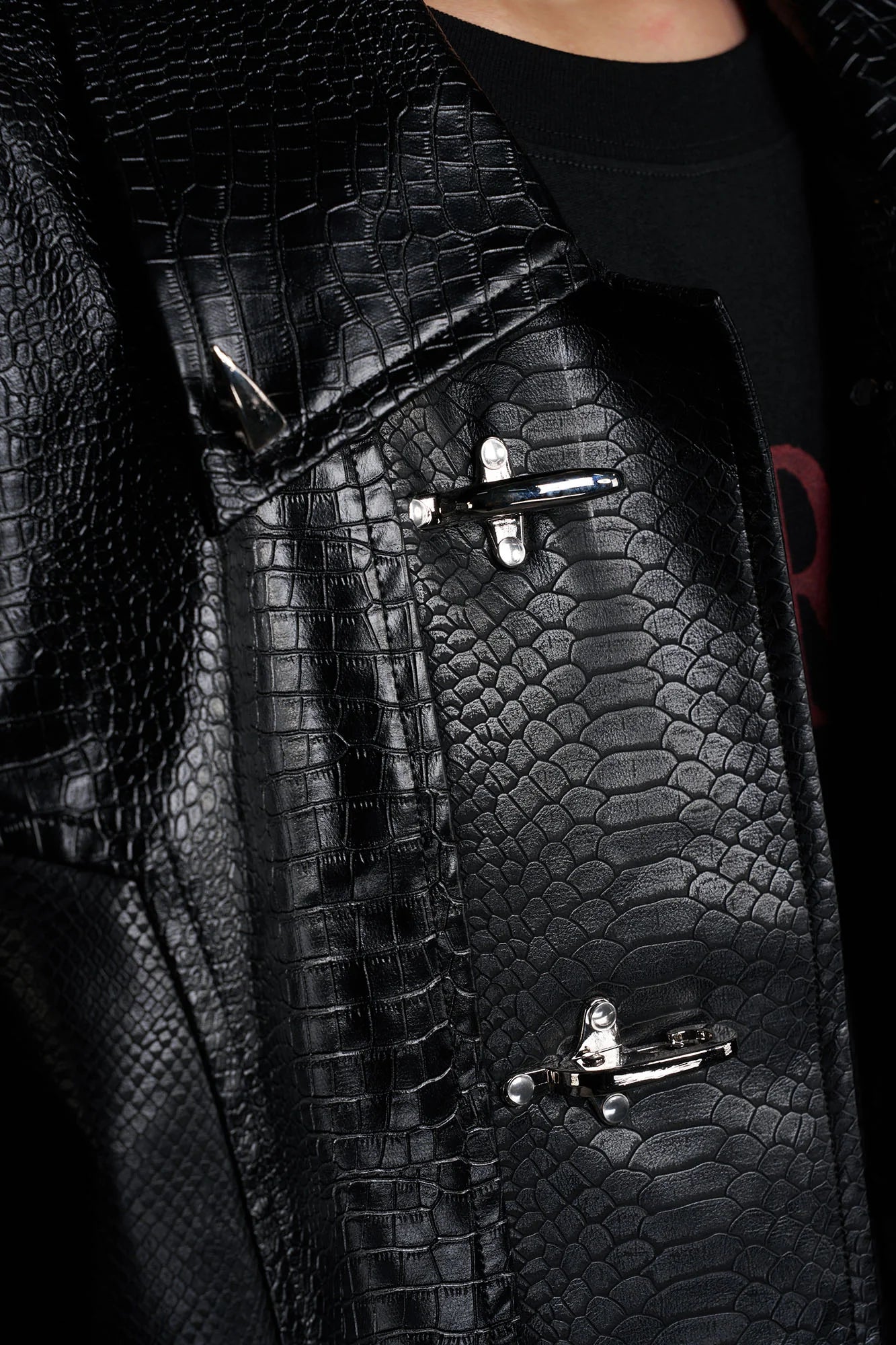 RECOVER ZONE Faux Croc Embossed Hoop-Buckles Jacket