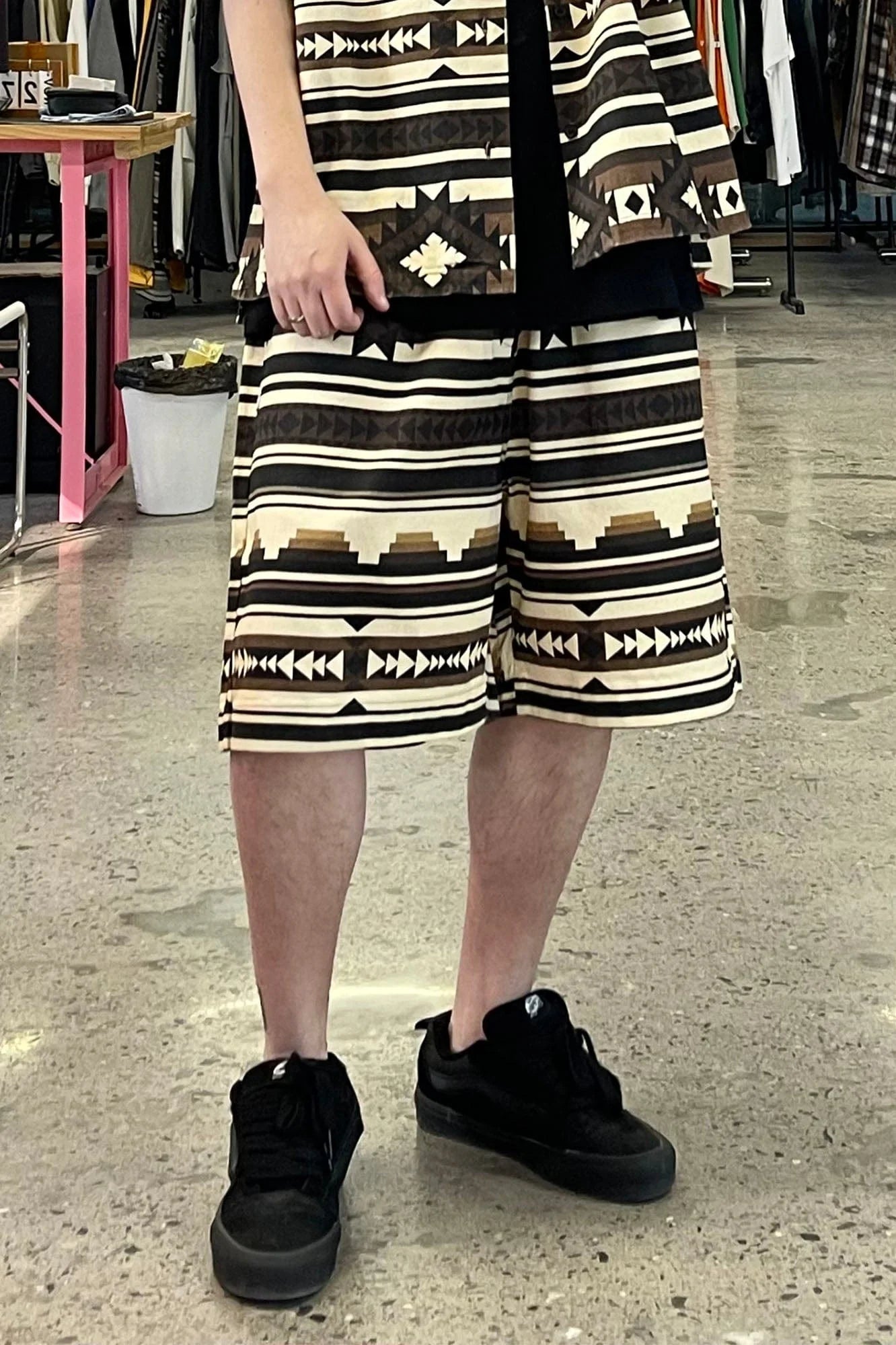 ME DA IGUAL Aztec Graphic Elastic Shorts