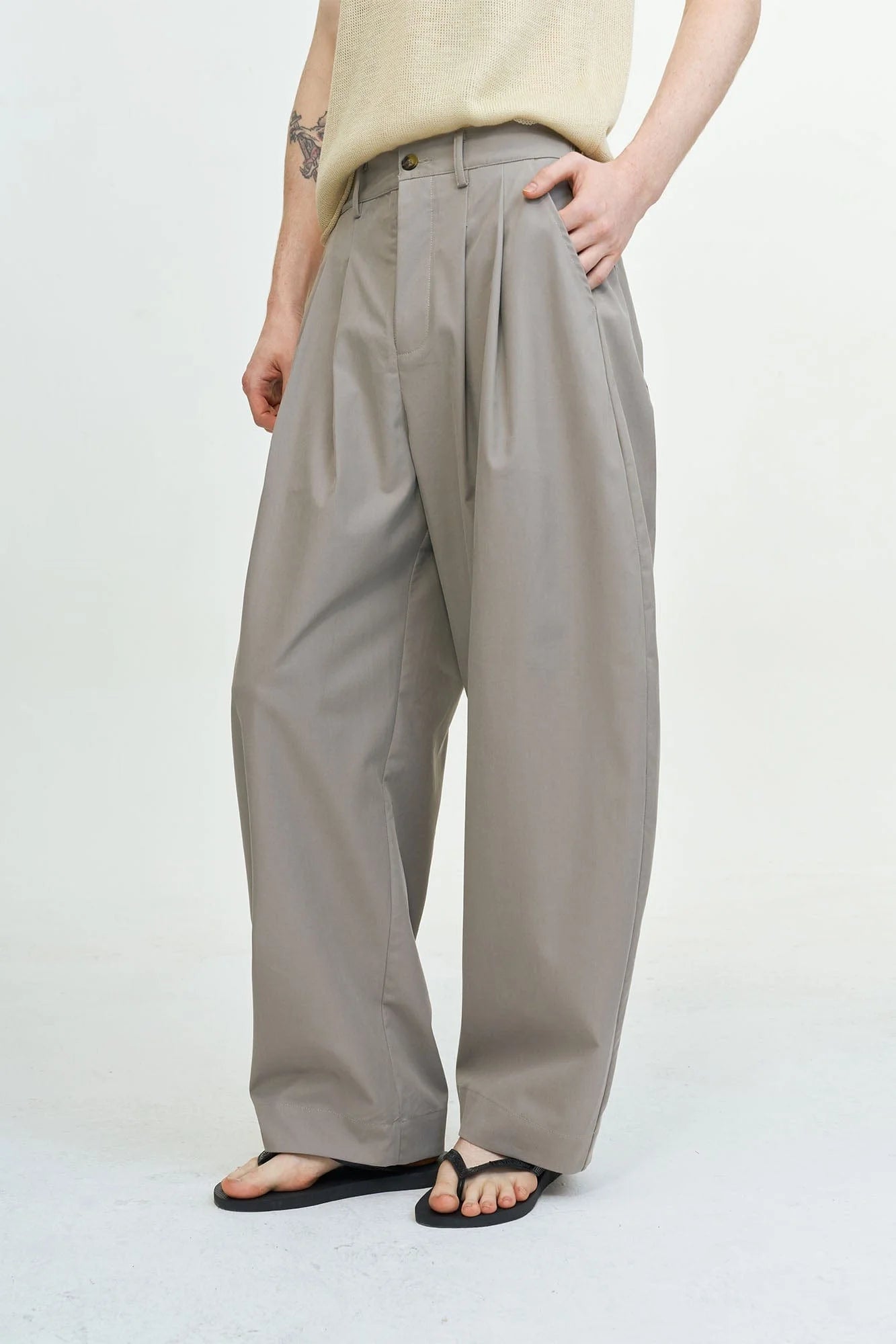 LEONSENSE Pleated Tencel Oversized Curved Pants