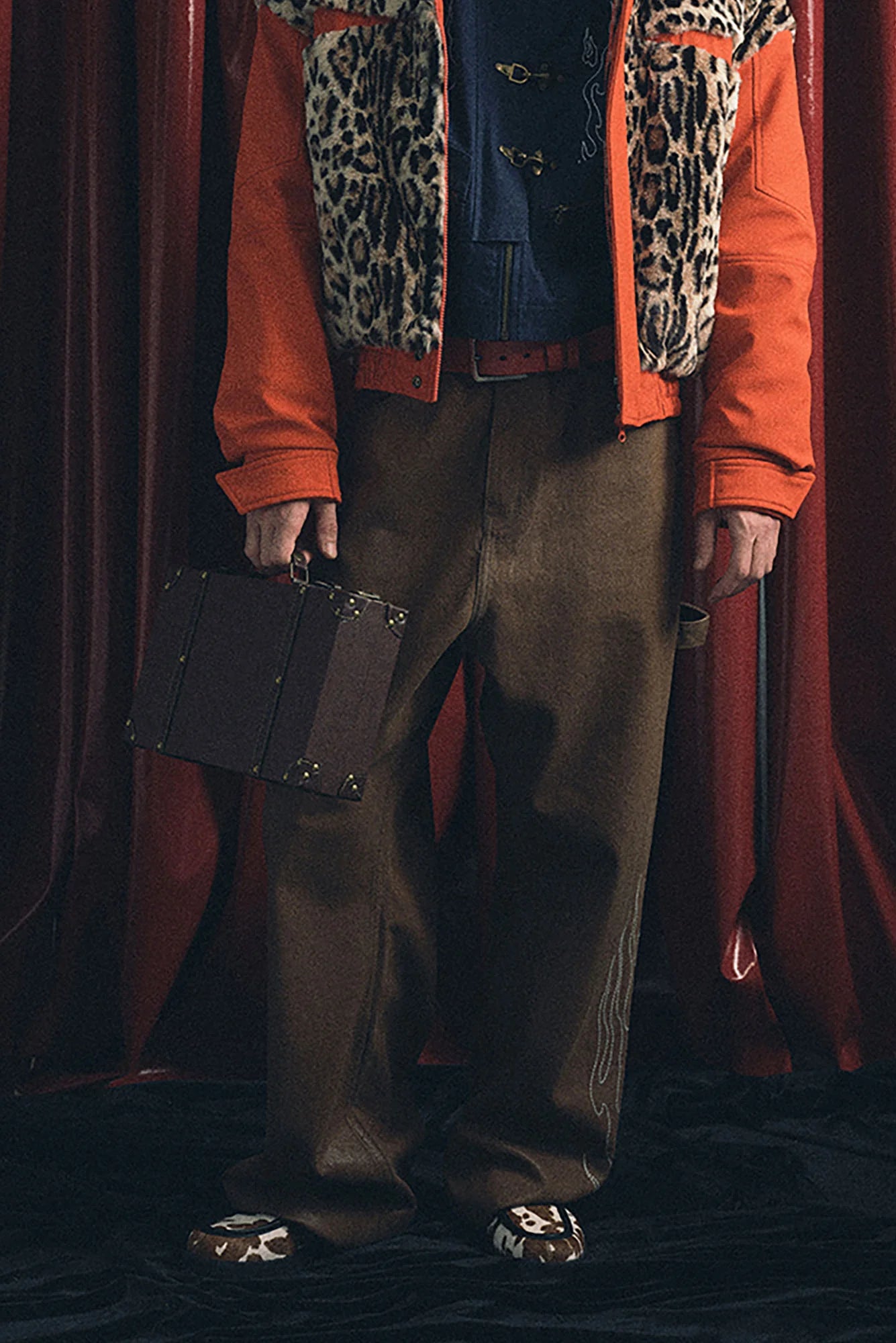 TRECLUB Waxed Flame Embroidery Jeans