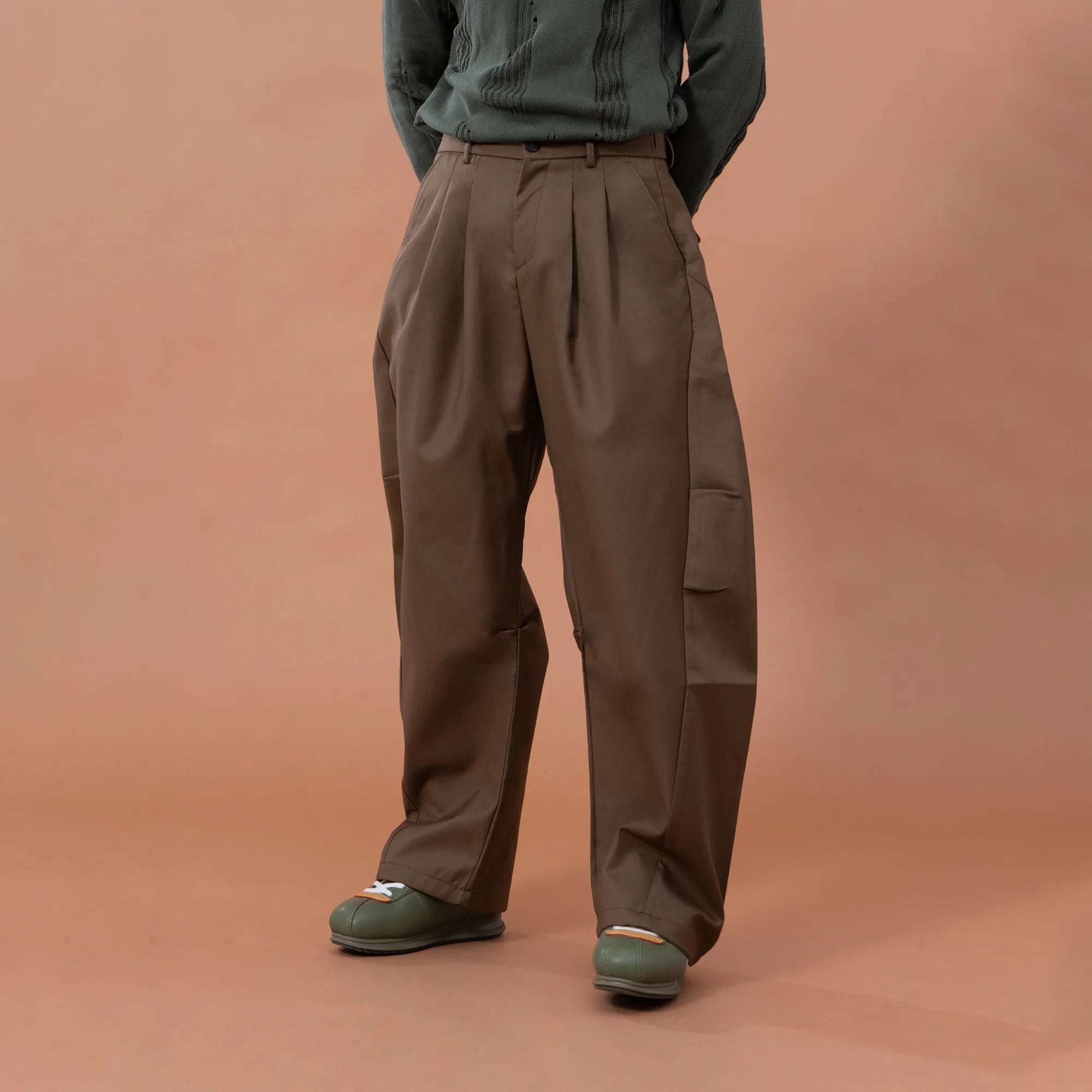 CLP Essential Pleat Curved-Leg Trousers