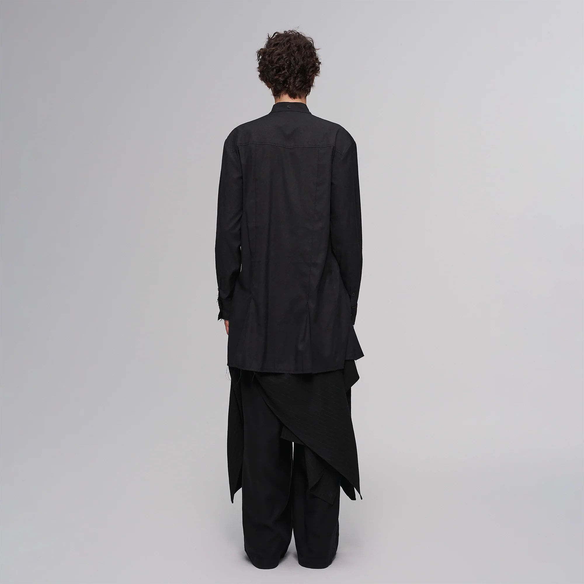 ILNya Nieternite Nifutur Asym Draped Raw-Edged Shirt