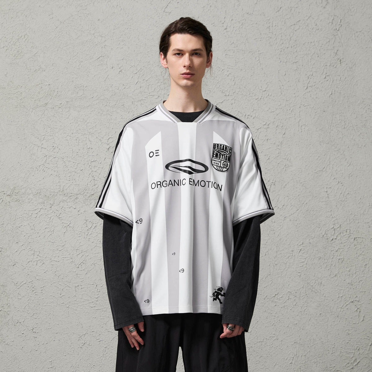 ORGANIC EMOTION Striped Badge Graphics Soccer Jersey