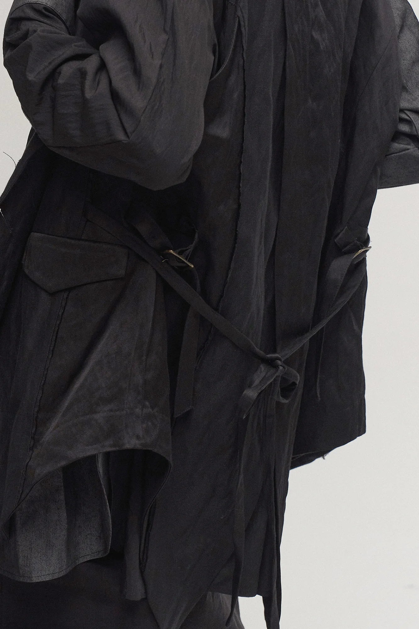ILNya Nieternite Nifutur Asymmetrical Spliced Shirt