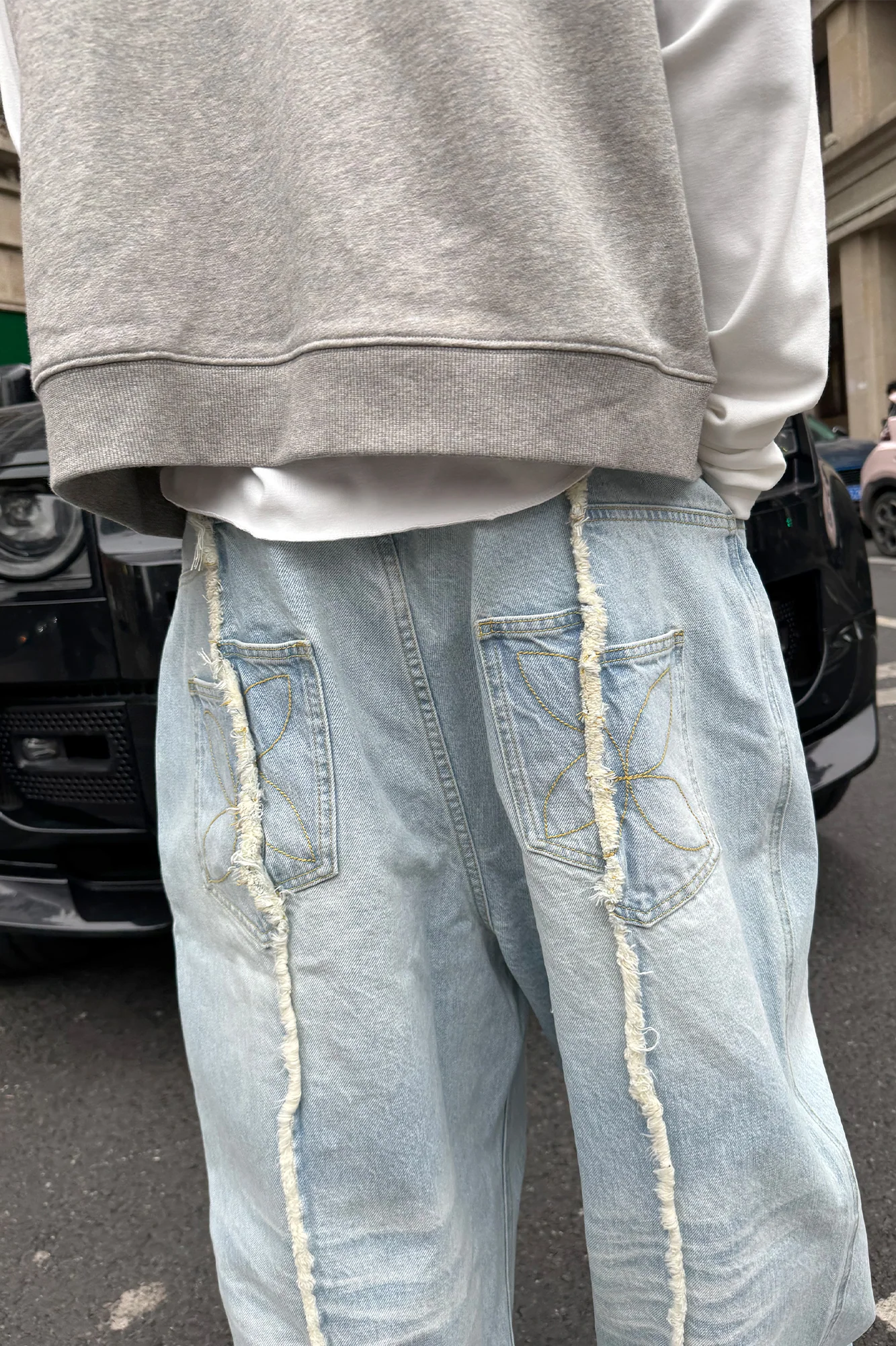 STEEPC Washed Frayed Seam Baggy Jeans