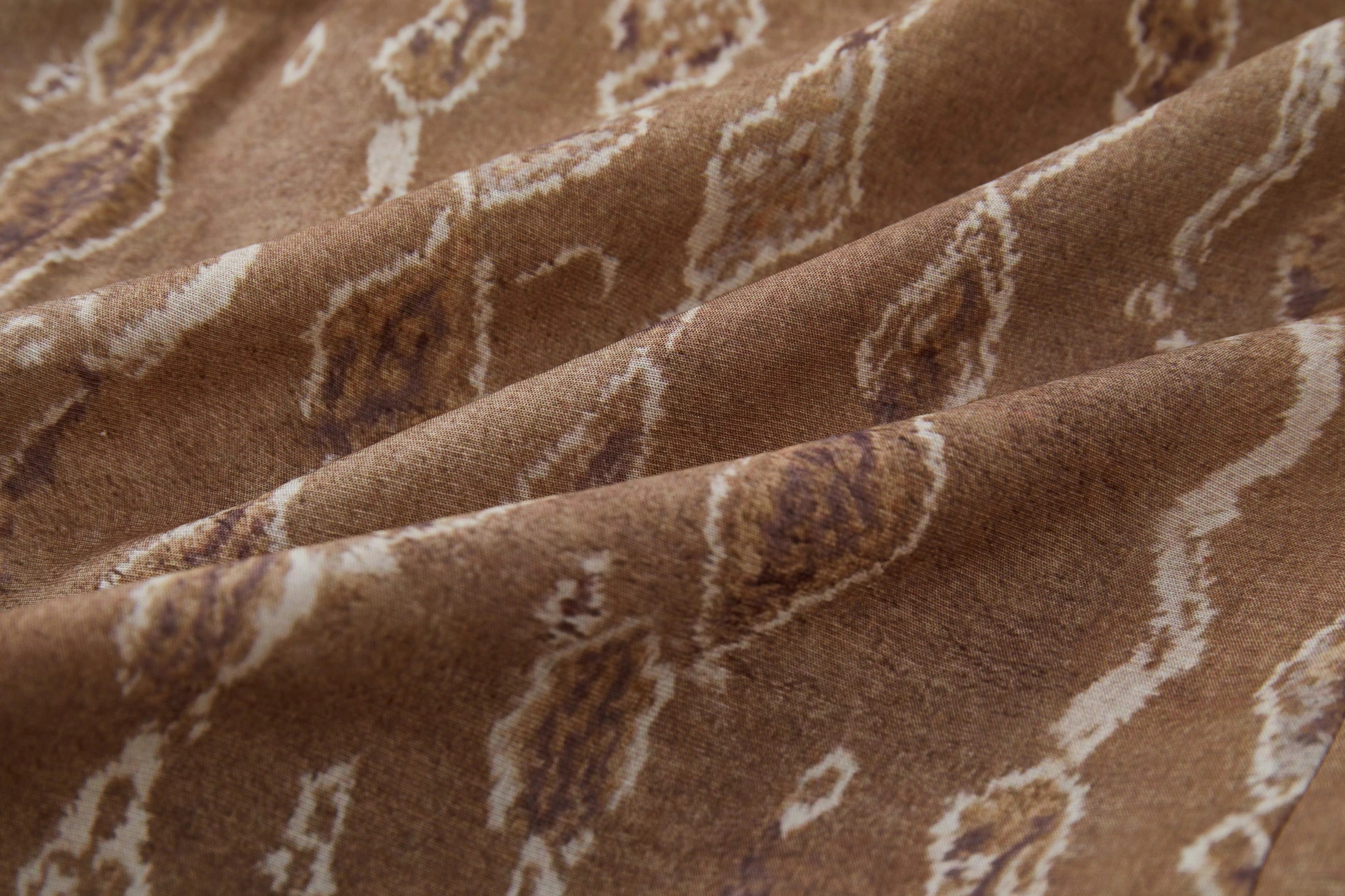 OPICLOTH Retro Woodgrain Full-Print Ruffle Half Shirt