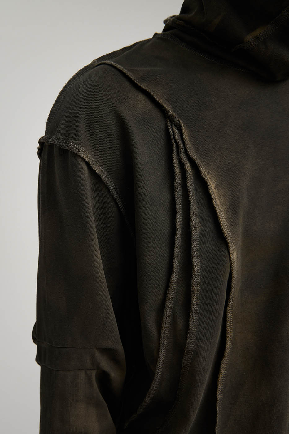 FLYERRER Distressed Reversible Spliced High-Neck L/S Tee