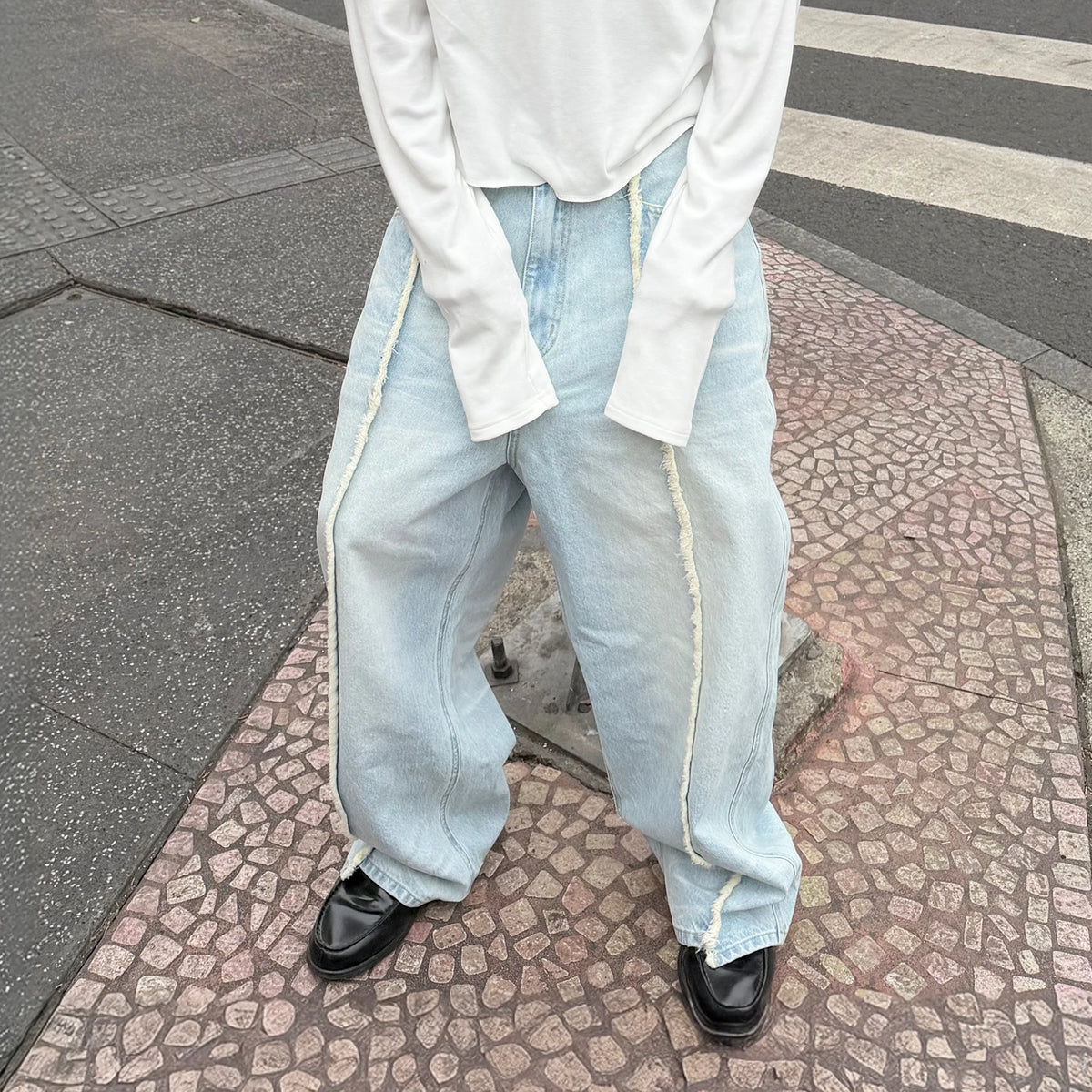 STEEPC Washed Frayed Seam Baggy Jeans