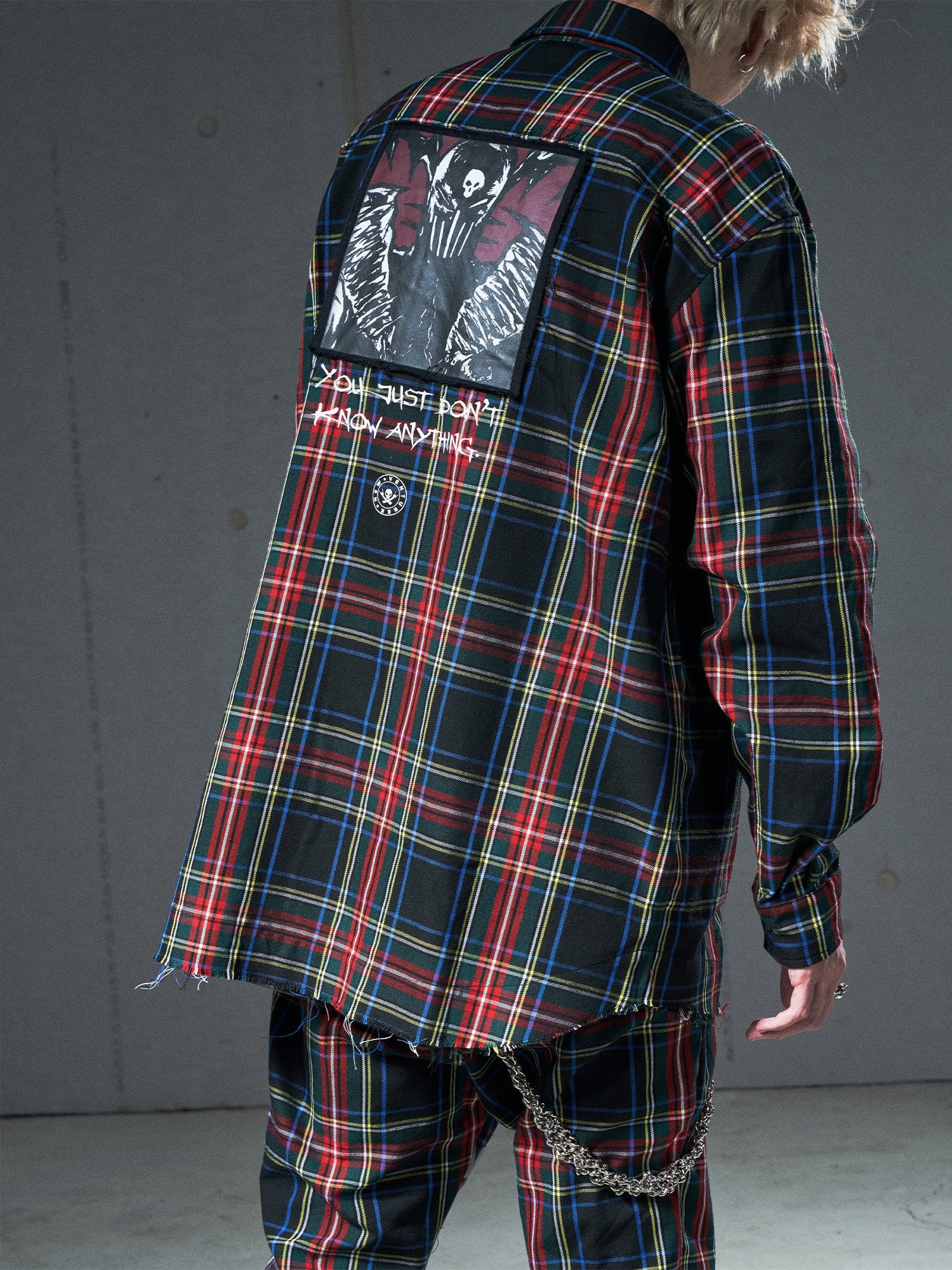 VENTUREK Distressed Back-Patch Frayed Plaid Shirt