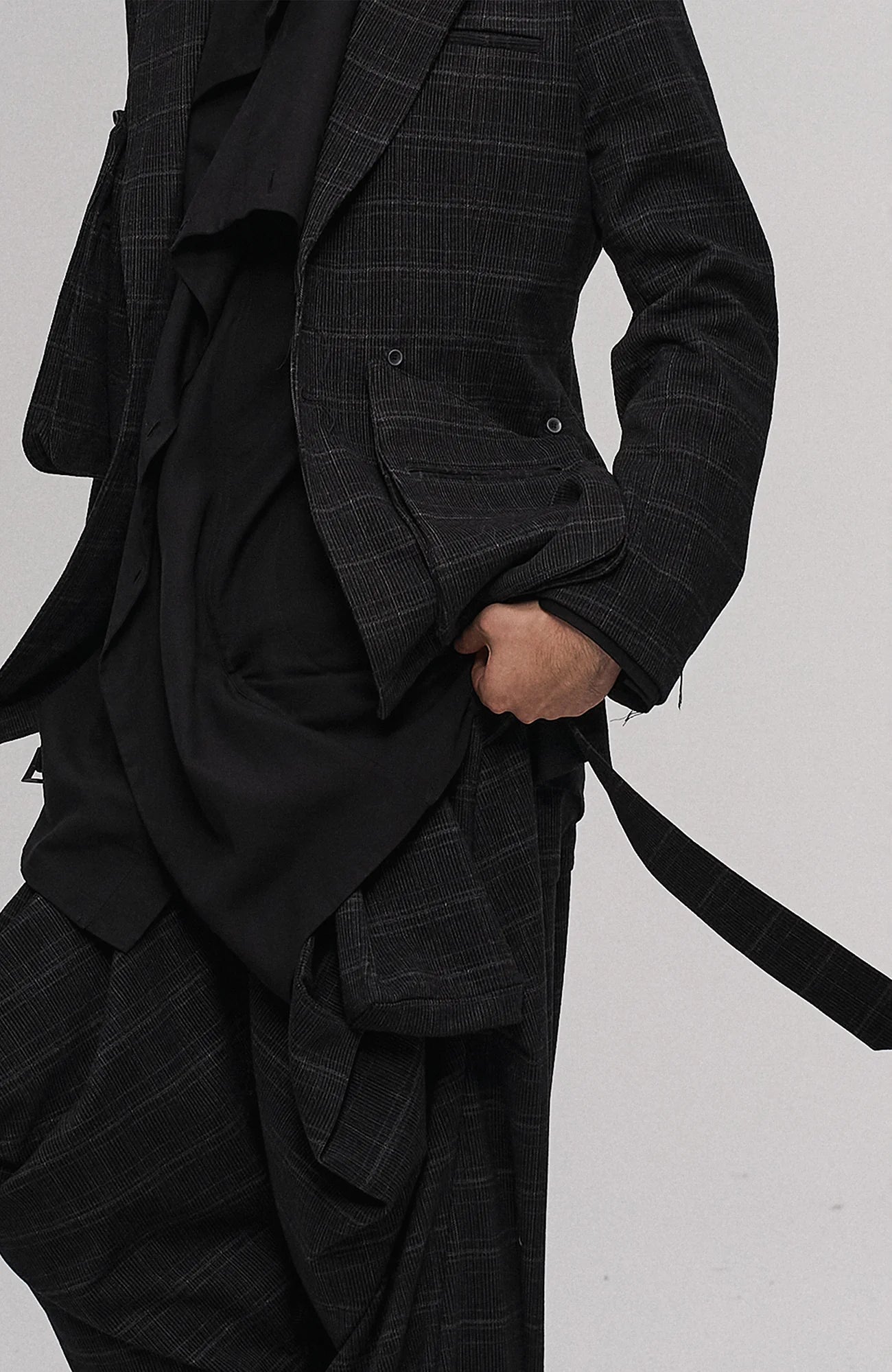 ILNya Nieternite Nifutur Deconstructed Detachable Plaid Blazer