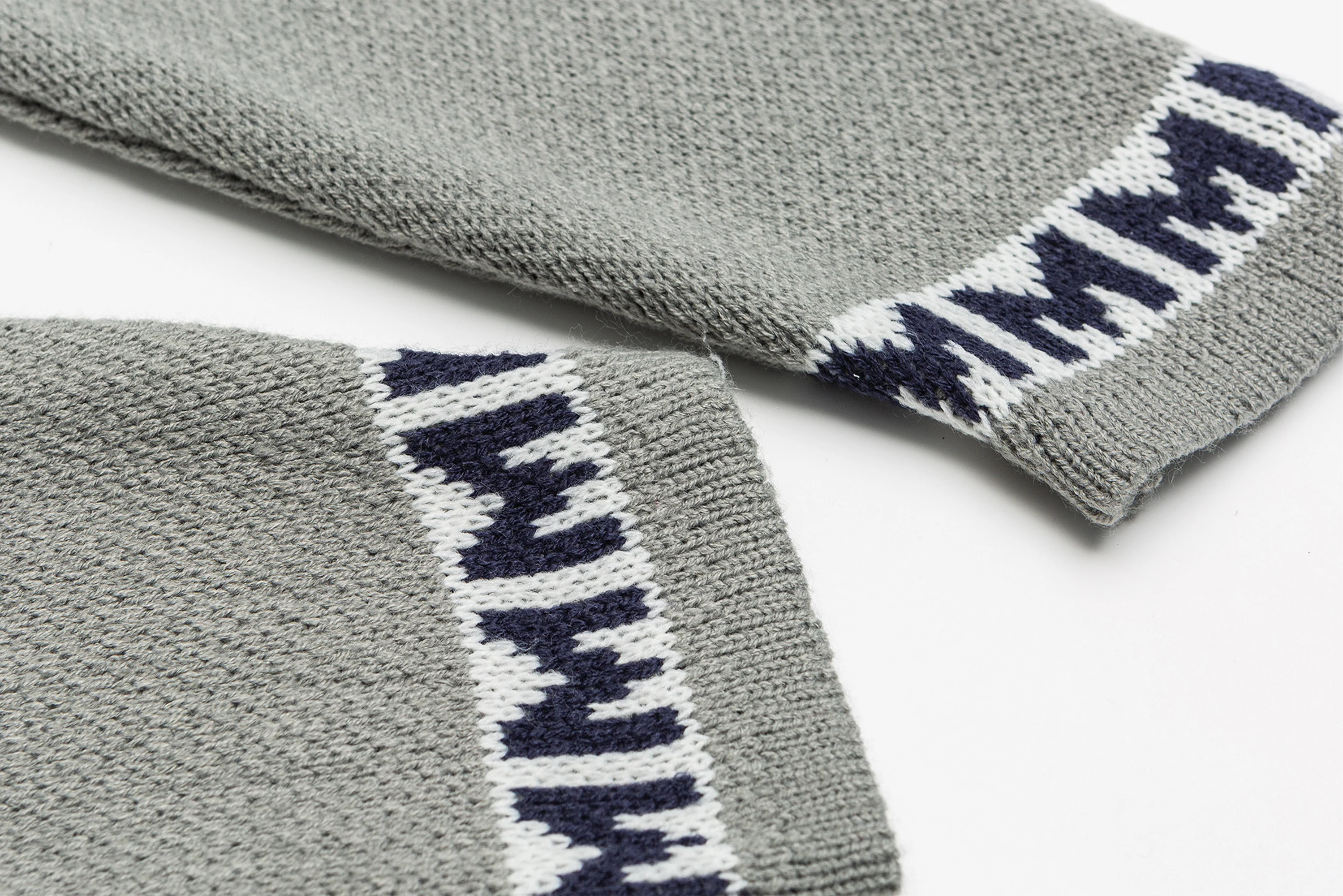 ME DA IGUAL Number-Jacquard Knit Zip Hoodie