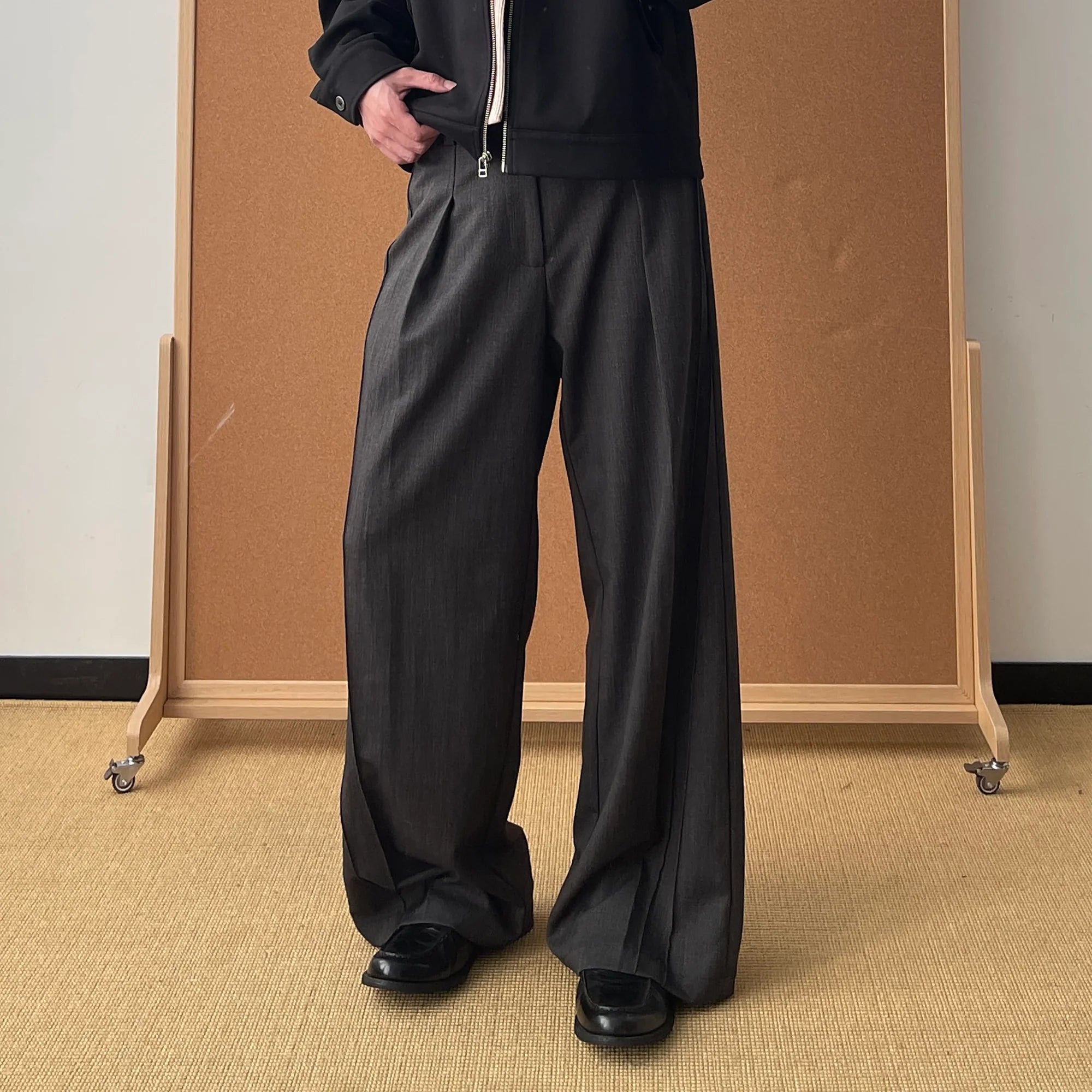 OKAYTHXBYE Essential Pleated Wide-Leg Trousers
