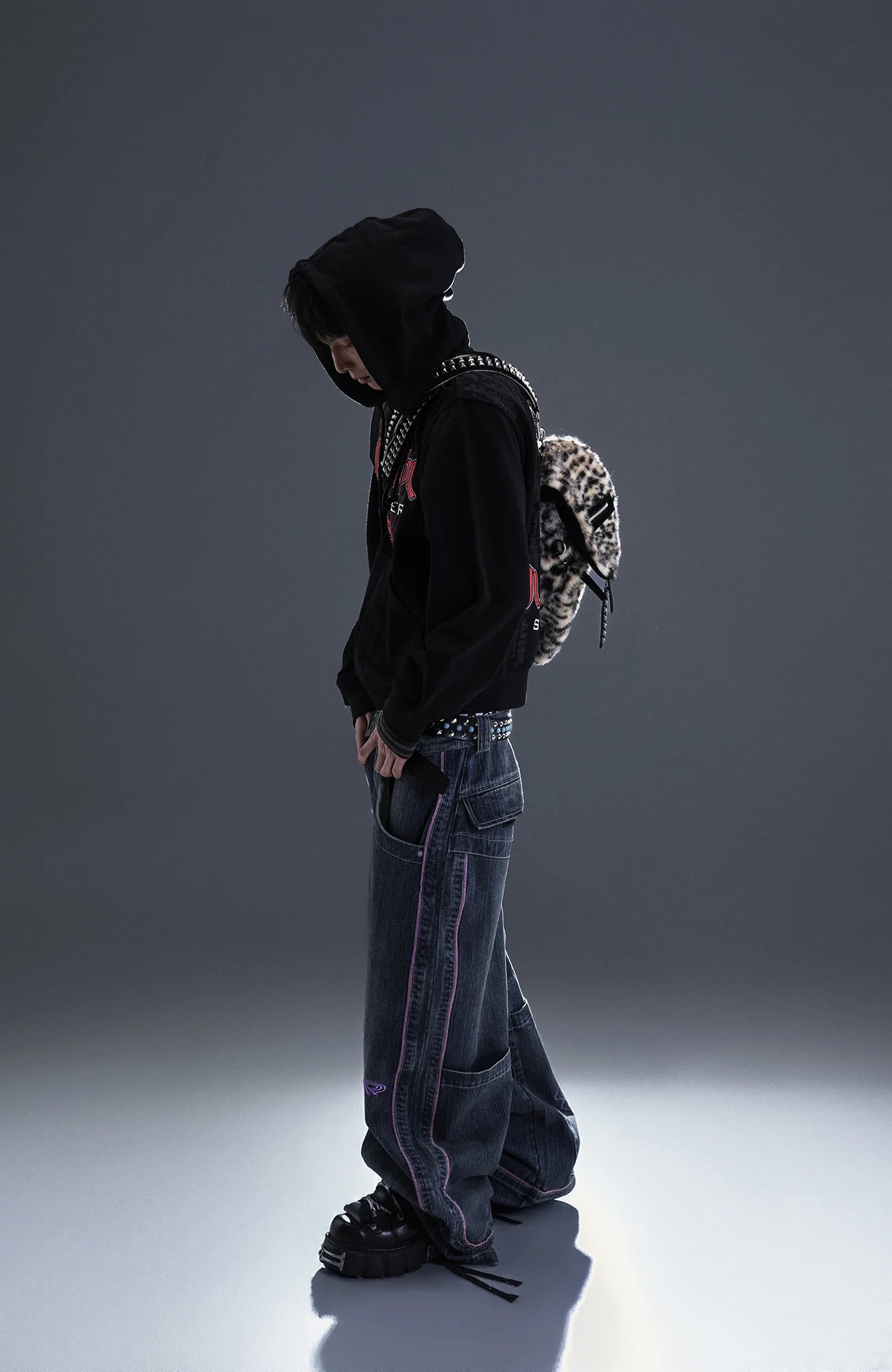 PCCVISION Contrast Stitch Embroidered Washed Jeans