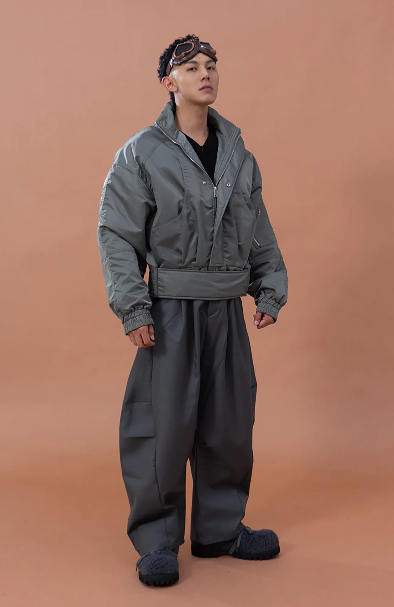 CLP Essential Pleat Curved-Leg Trousers