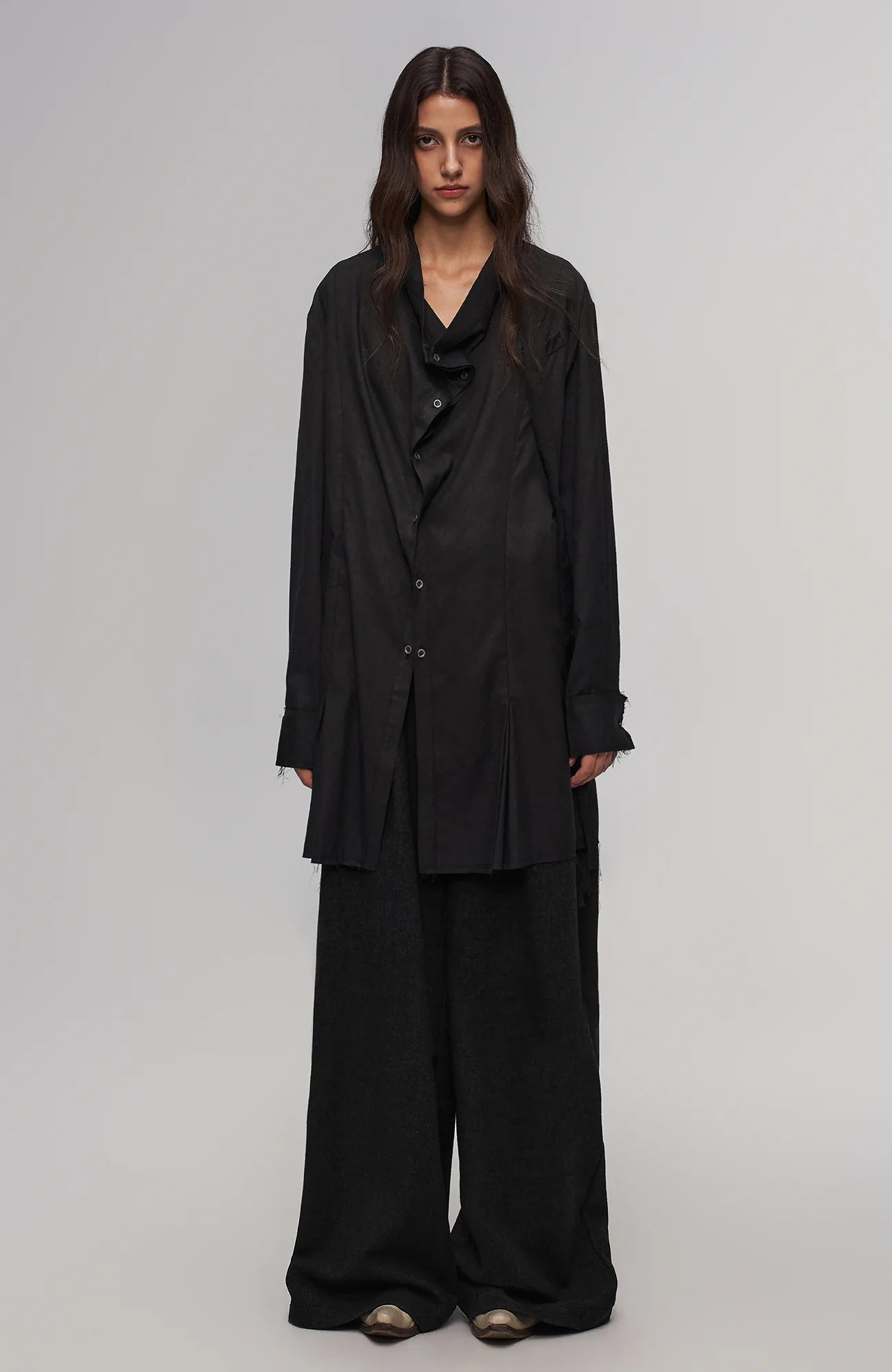 ILNya Nieternite Nifutur Asym Draped Raw-Edged Shirt