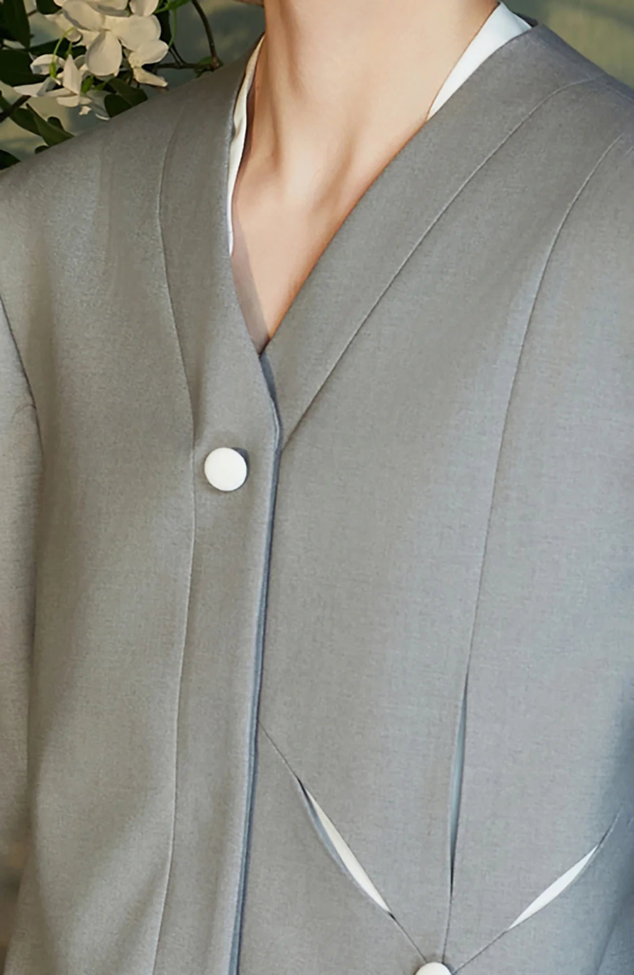 JIECHI Essential V-Neck Cut-Out Blazer
