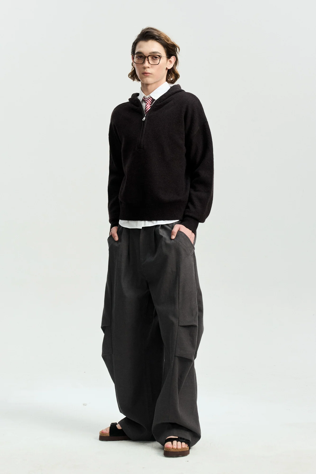 LEONSENSE Modern Curved Paneled Tencel-Cotton Pants