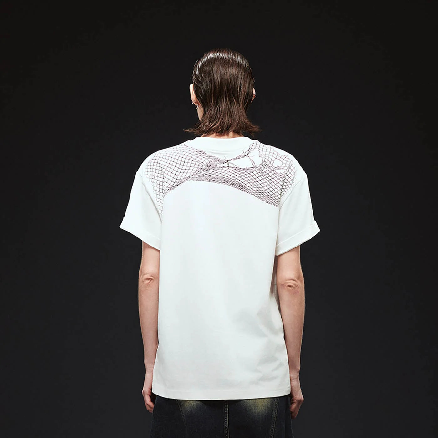 ARTIFICIAL WORLD Broken Mesh Graphic T-Shirt