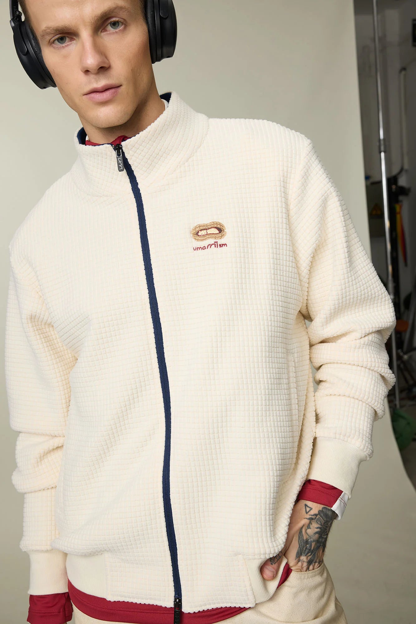 UMAMIISM Waffle Embroidered Fleece-Lined Jacket