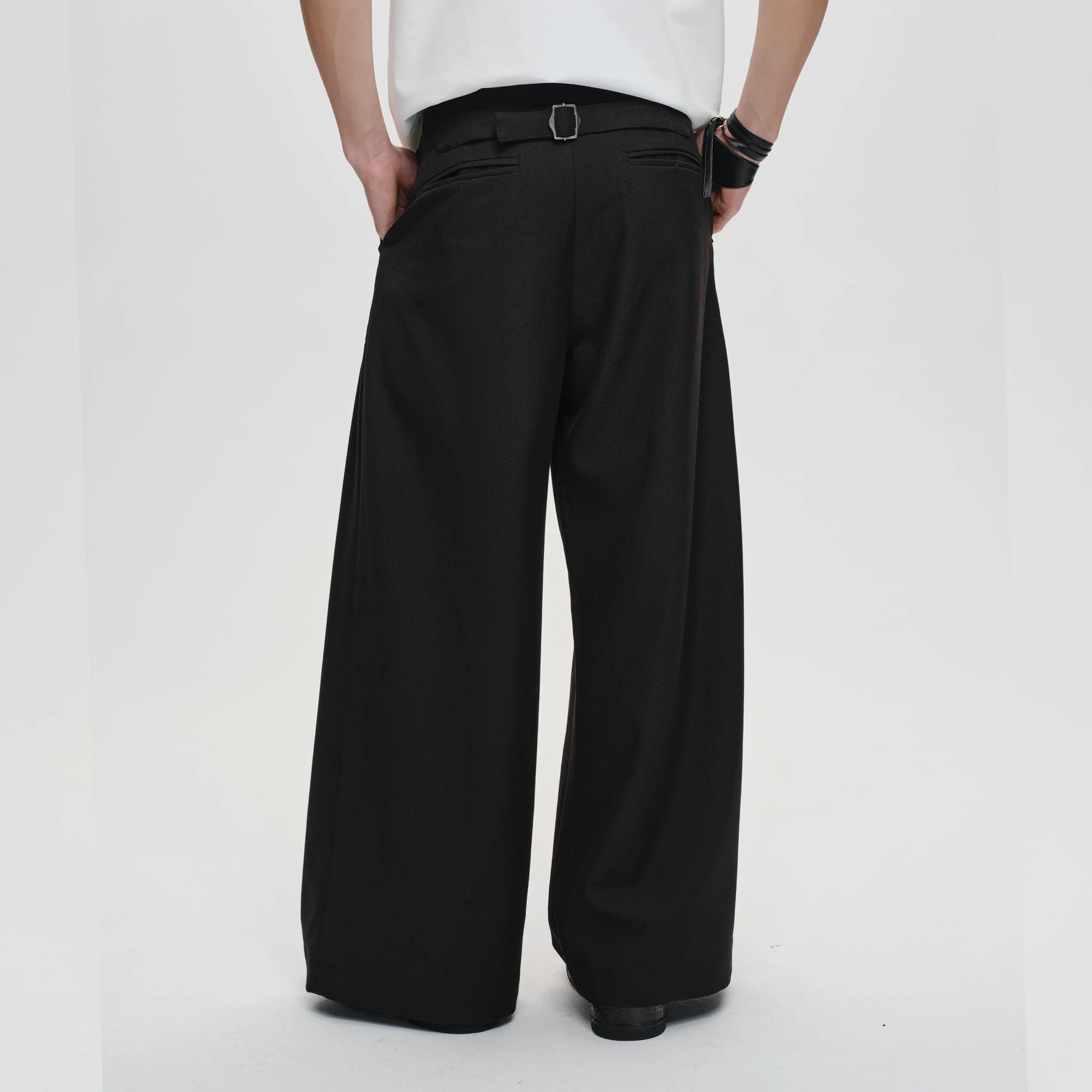 CATSSTAC Classic Pleated Wide-Leg Trousers