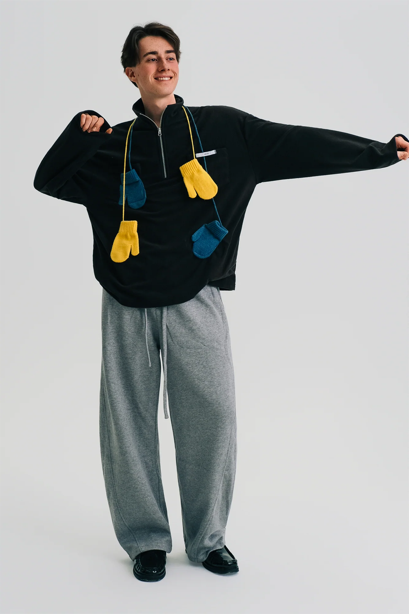 WIID Mitten-Chain Half-Zip Oversized Sweatshirt