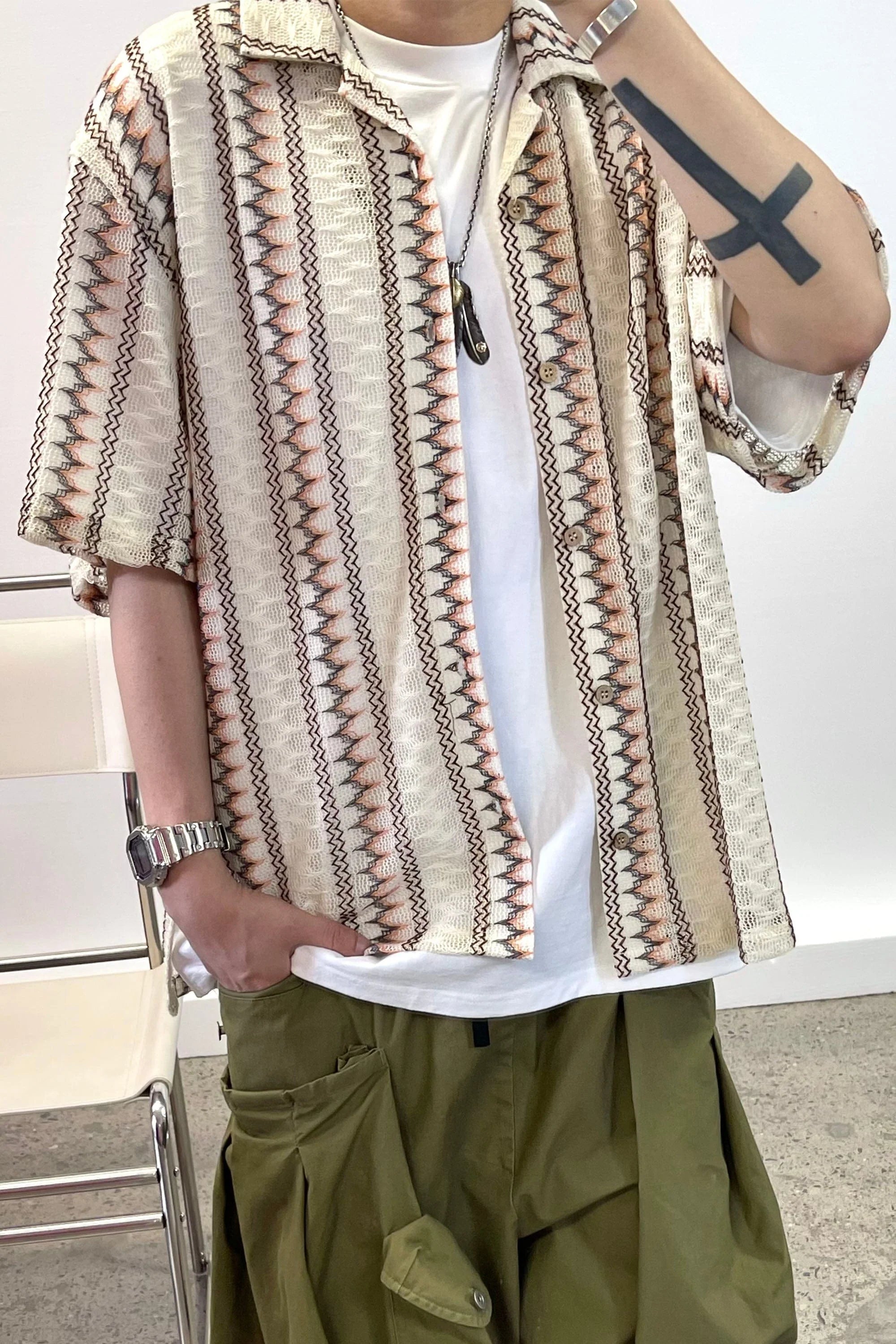 ME DA IGUAL Geometric Ripple Crochet Half Shirt