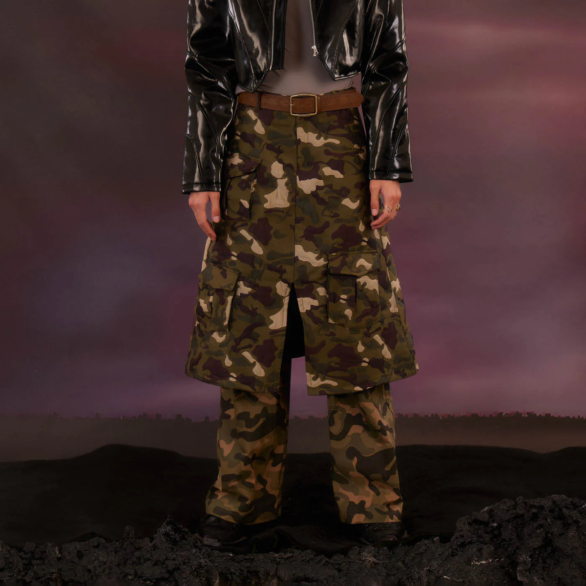 KADAKADA Dinosaur-Camo Embossed Multi-Pocket Skirt Pants