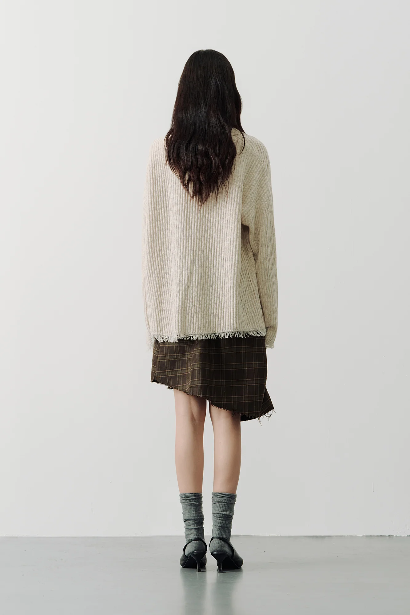 SAME FLOW Floral Embroidery Fringe-Hem Rib Cardigan