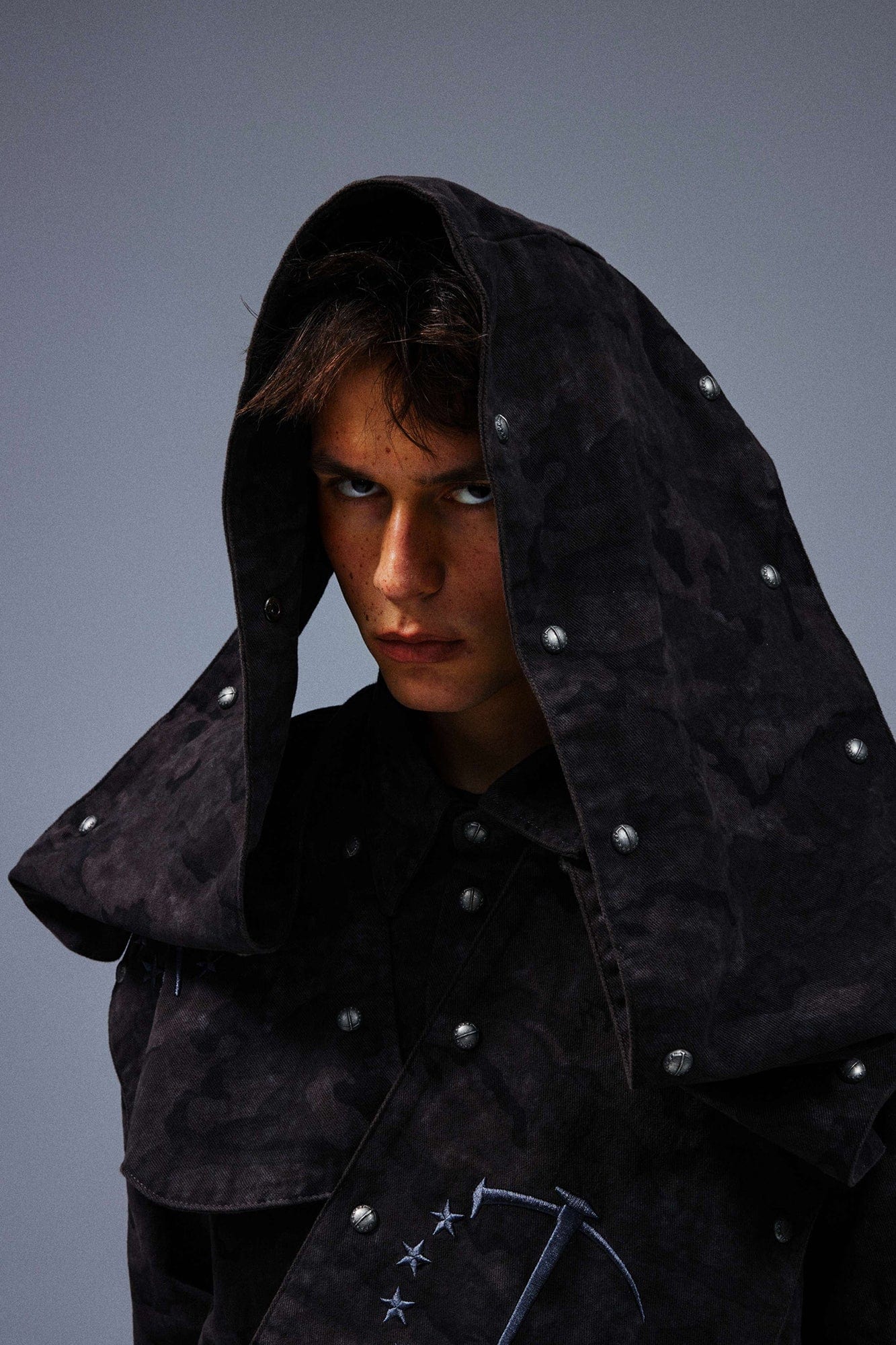 TECNINEGROUP Detachable Hood Star-Rivet Camo Jacket