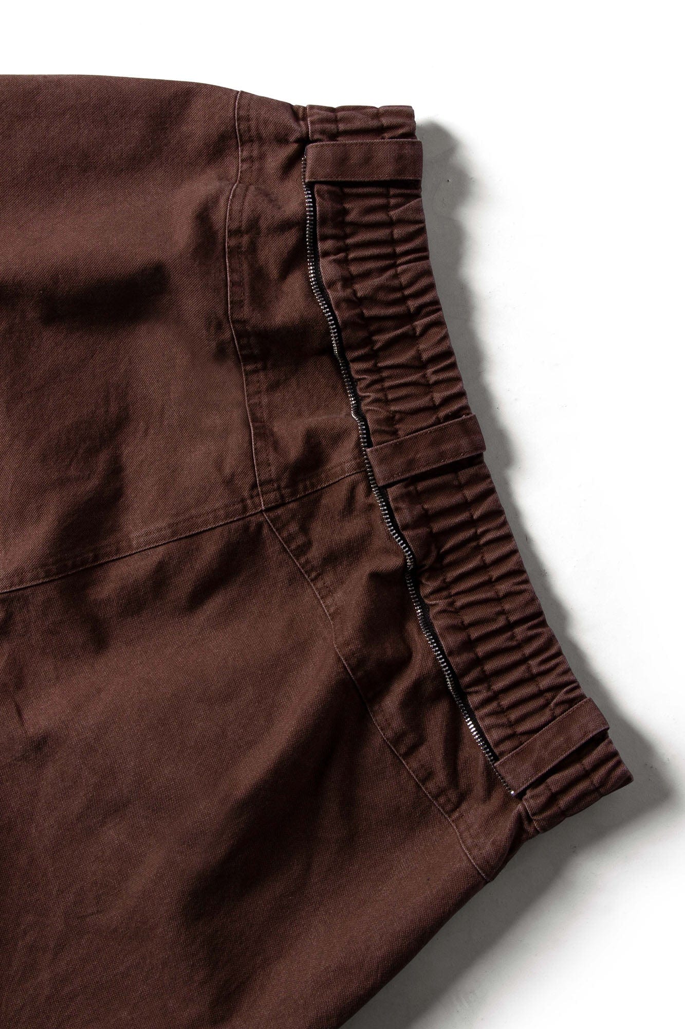 RELABEL Multi-Pocket Detachable Scarf Distressed Cargo Coffee