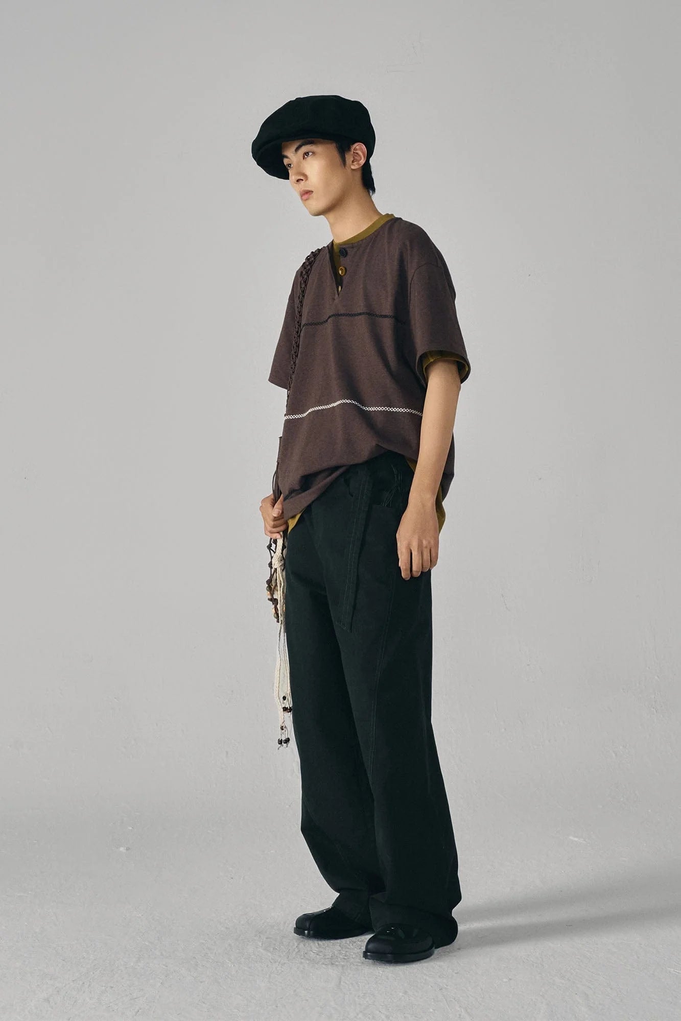GONGHE REPUB Retro Chain Embroidered Henley T-Shirt