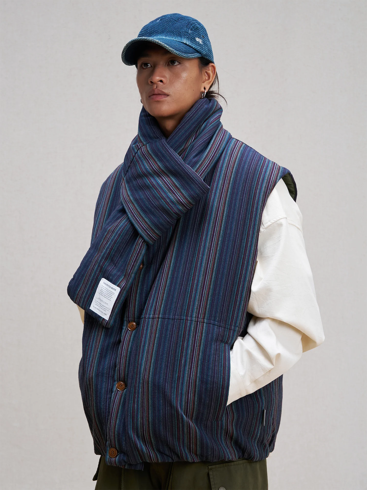 UNLIMITED MOTE Striped Padded Scarf