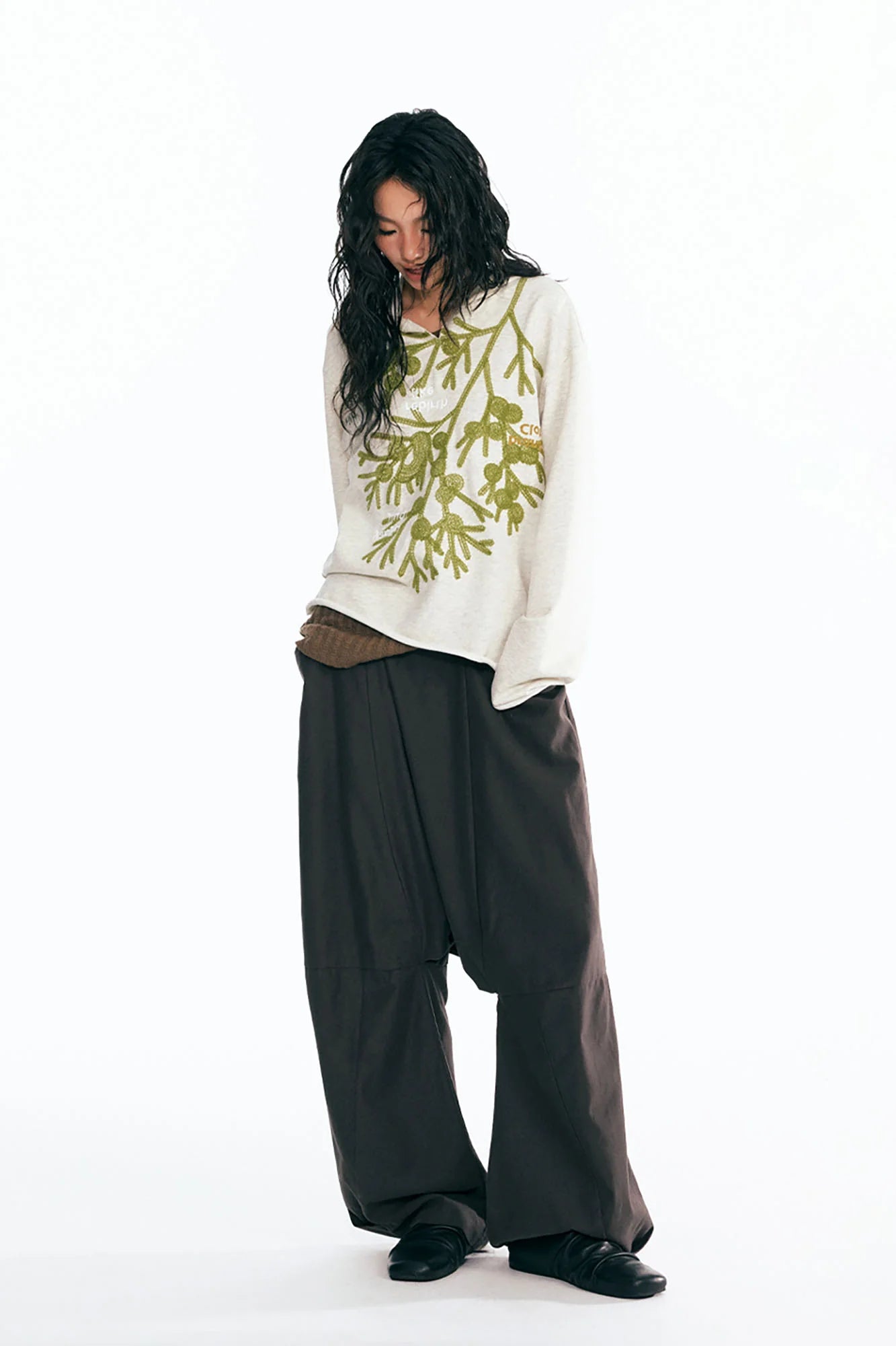 1997 POSTOFFICE Sesame Leaf Embroidered V-Neck Hoodie