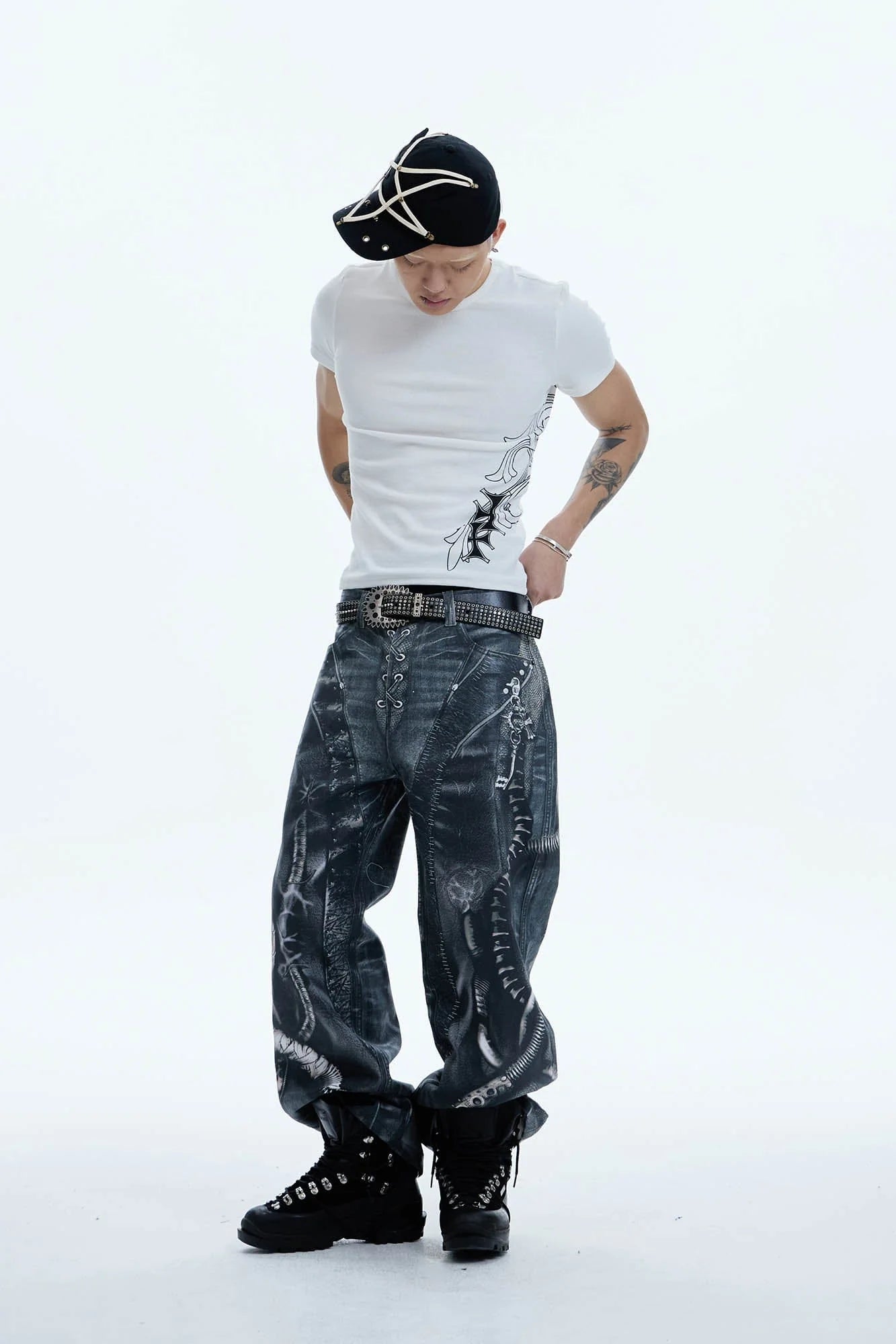 DND4DES Industrial Pipe Lace-Up Graphic Baggy Jeans