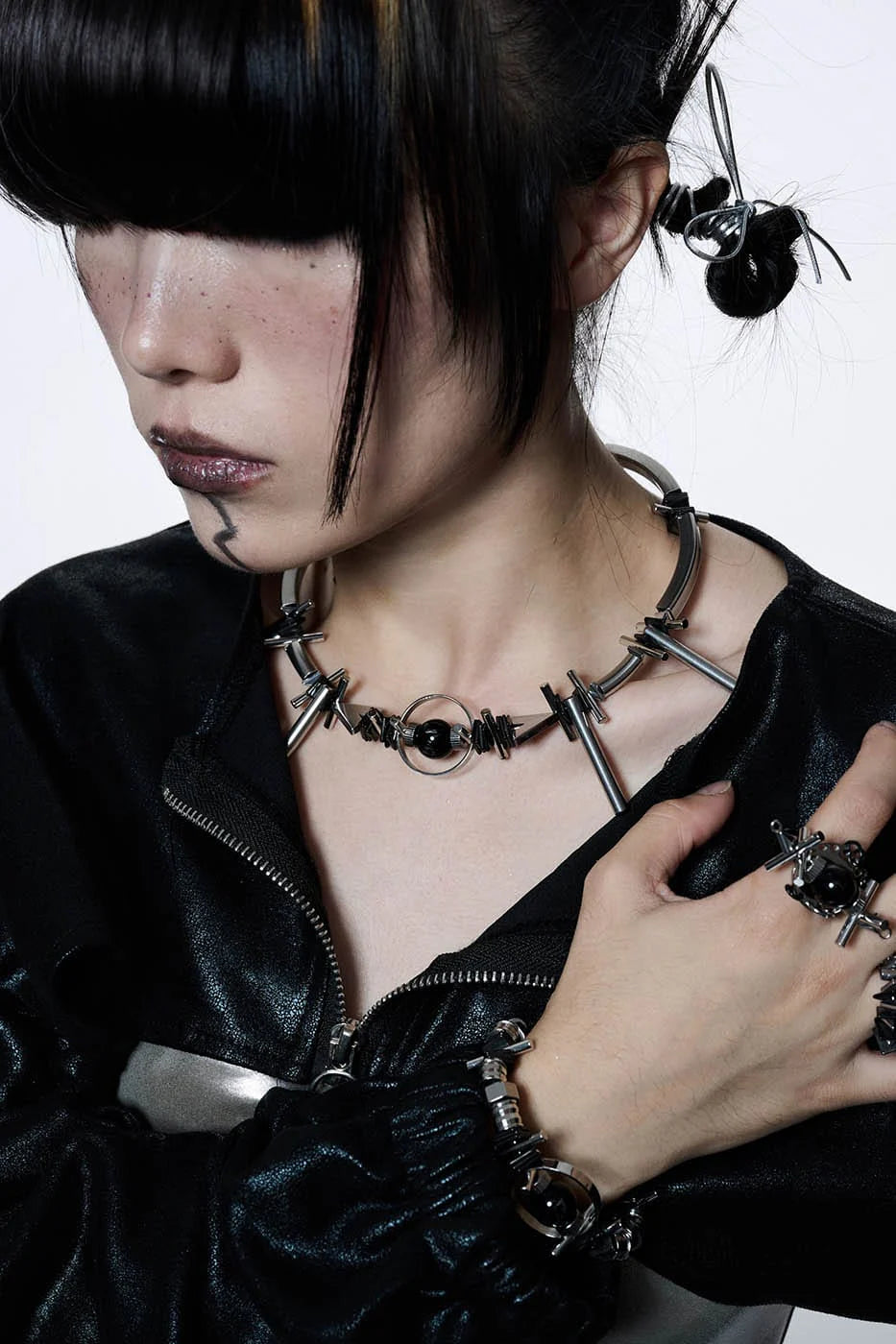 ILLUSORY Blackhole Mech Necklace