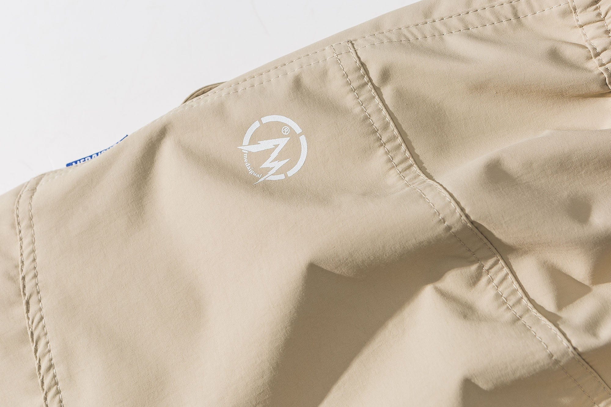 ME DA IGUAL Multi-Pocket Waterproof Cargo Shorts