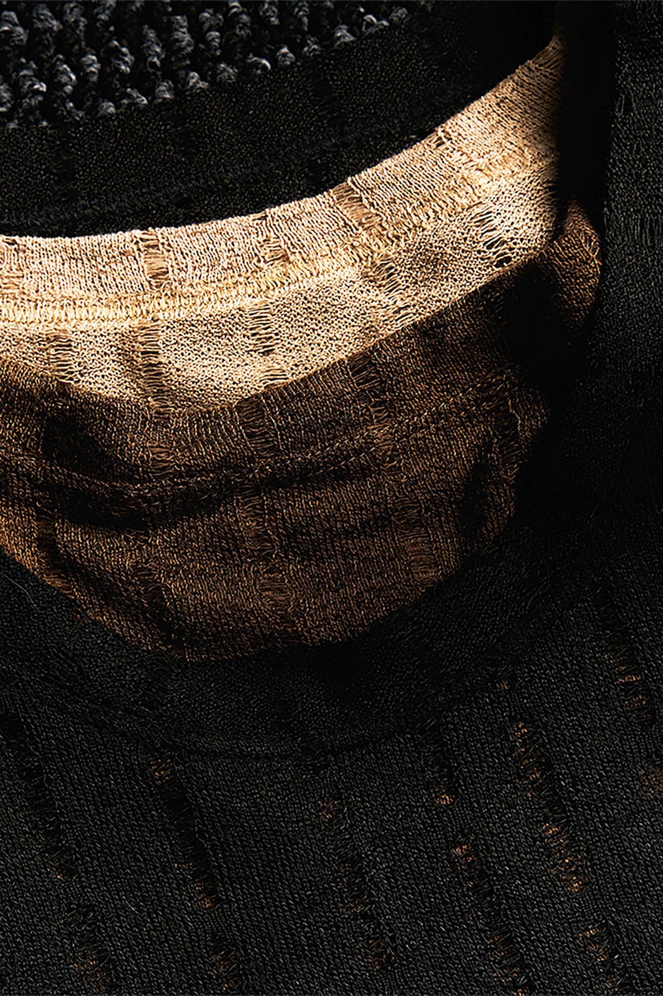 GONGHE REPUB Distressed Rib-Knit Vest