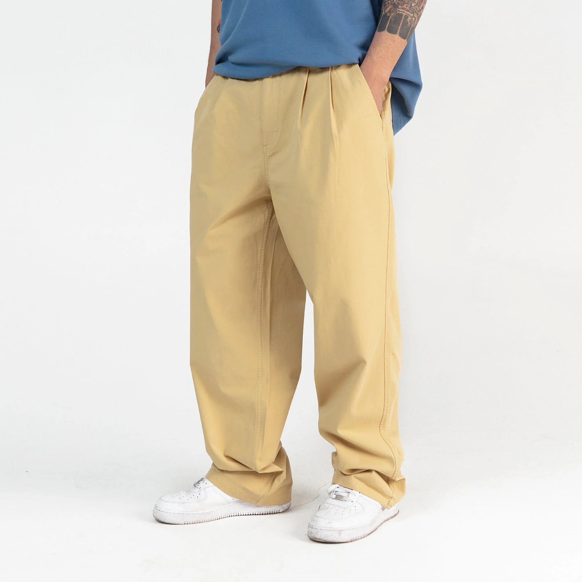 NERHI Essential Pleated Pants