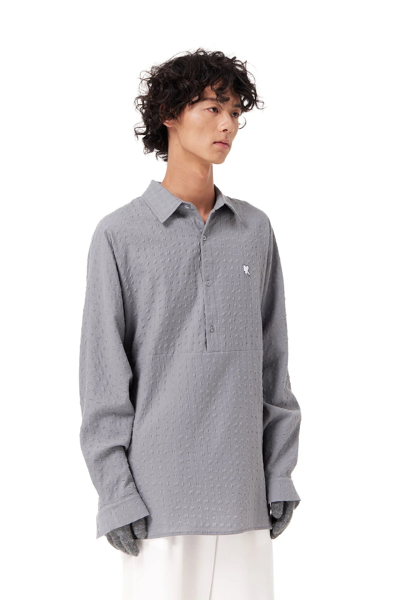 OUYANG WENJUN Drip Heart Embroidered Seersucker Shirt
