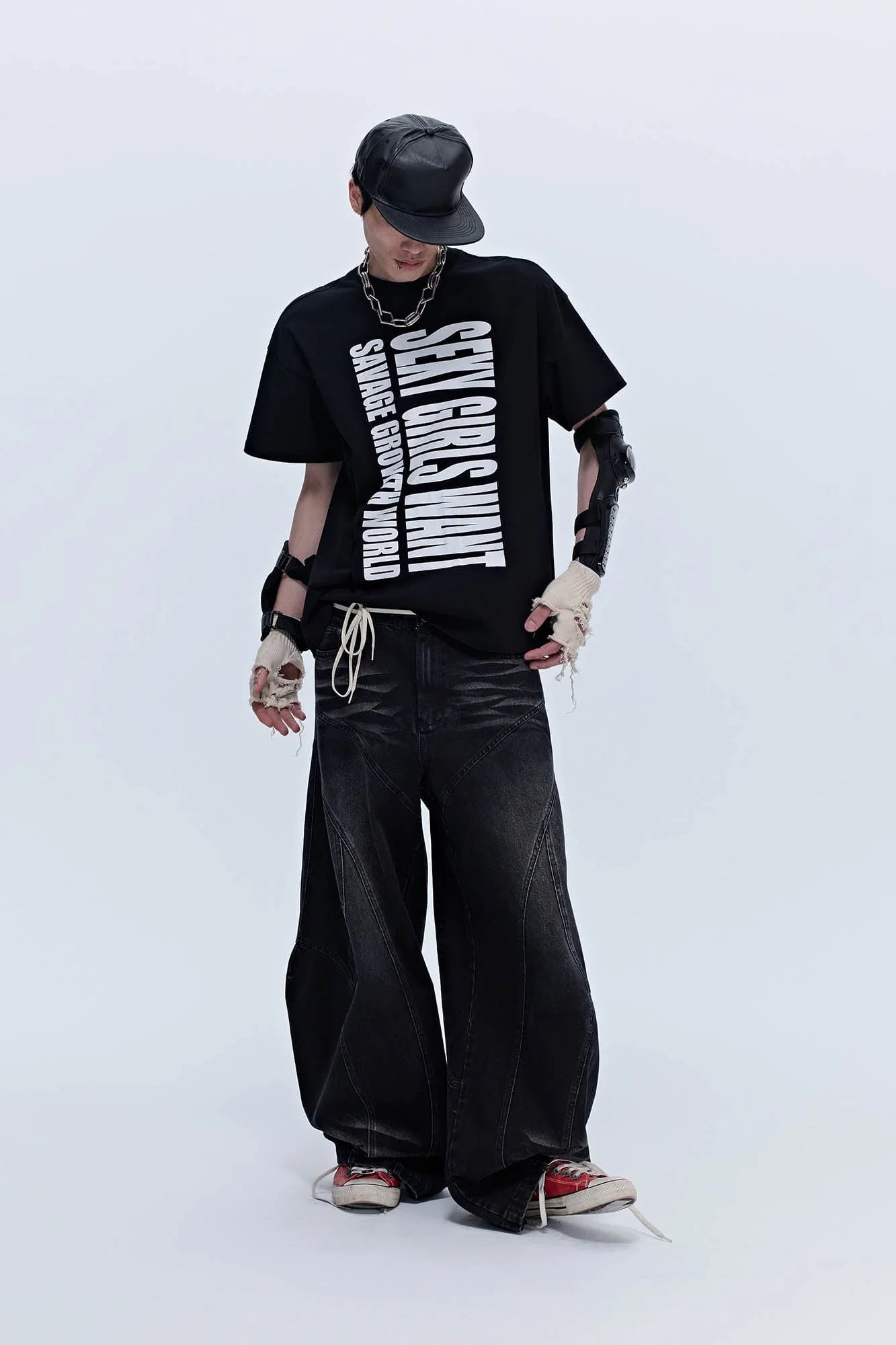 SAVAGEGROWTHWORLD Arc-Paneled Washed Oversized Balloon Jeans