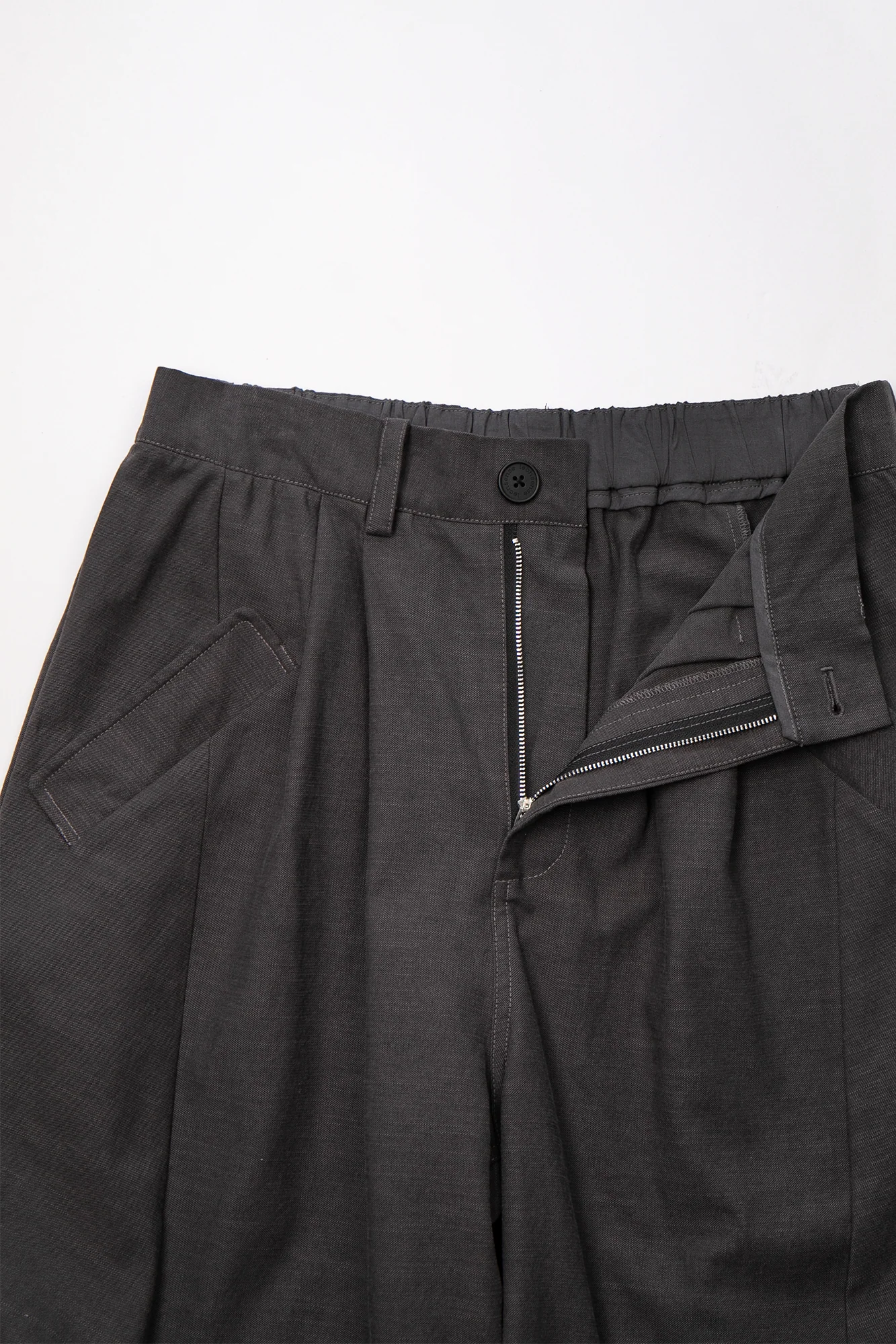 LEONSENSE Modern Curved Paneled Tencel-Cotton Pants