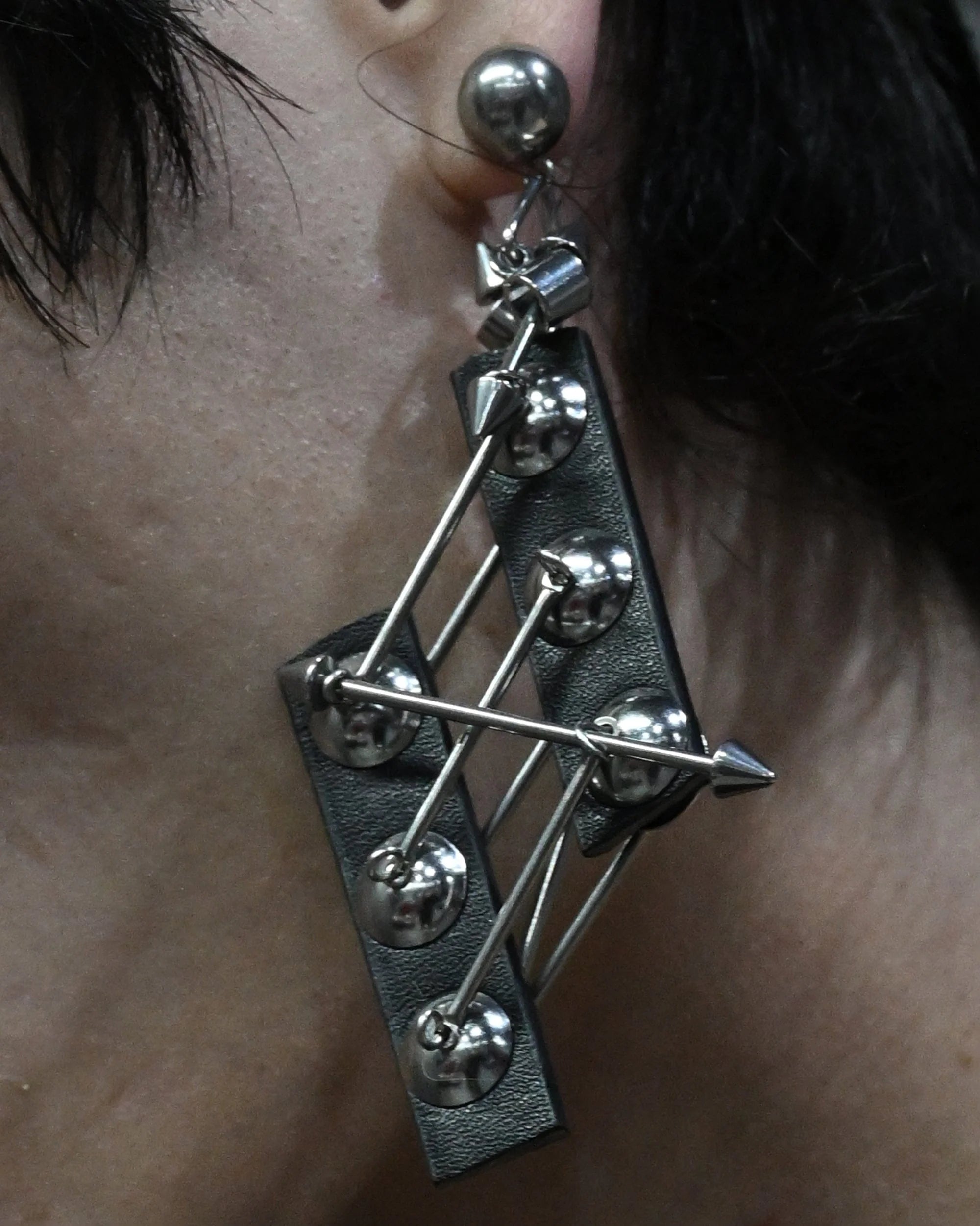 ILLUSORY Modern Hunter Metallic-Bead PU Earring/ Ear Clip
