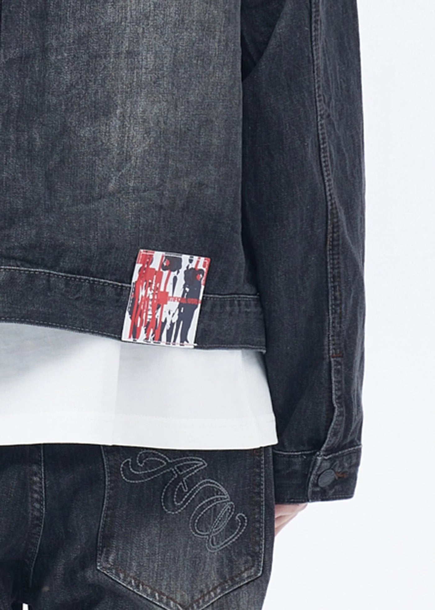 ARTIFICIAL WORLD Deconstructed Faded Denim Jacket